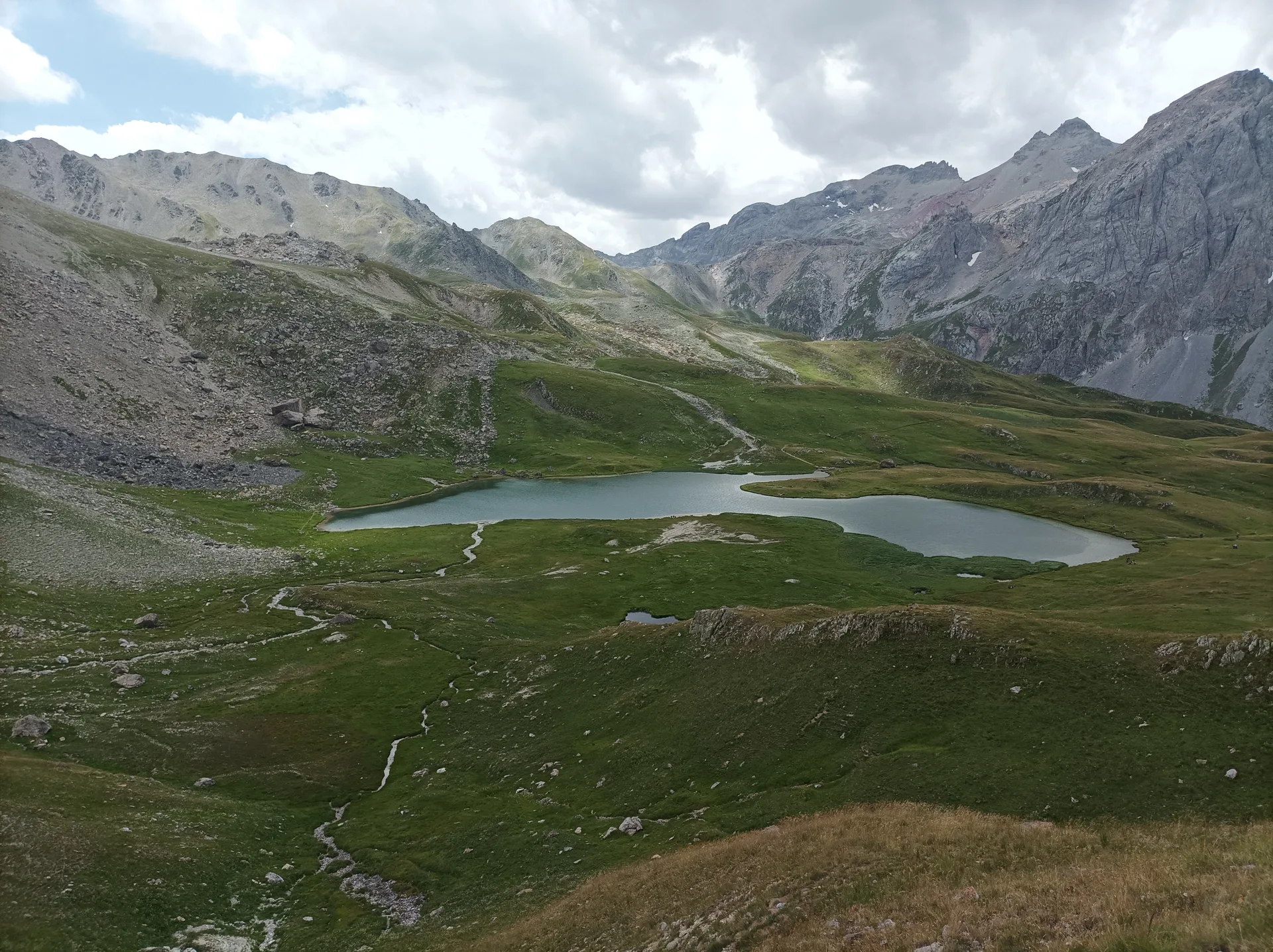 Lac de la Ponsonnière à Le Monêtier-les-Bains — À 2,5 km du lac