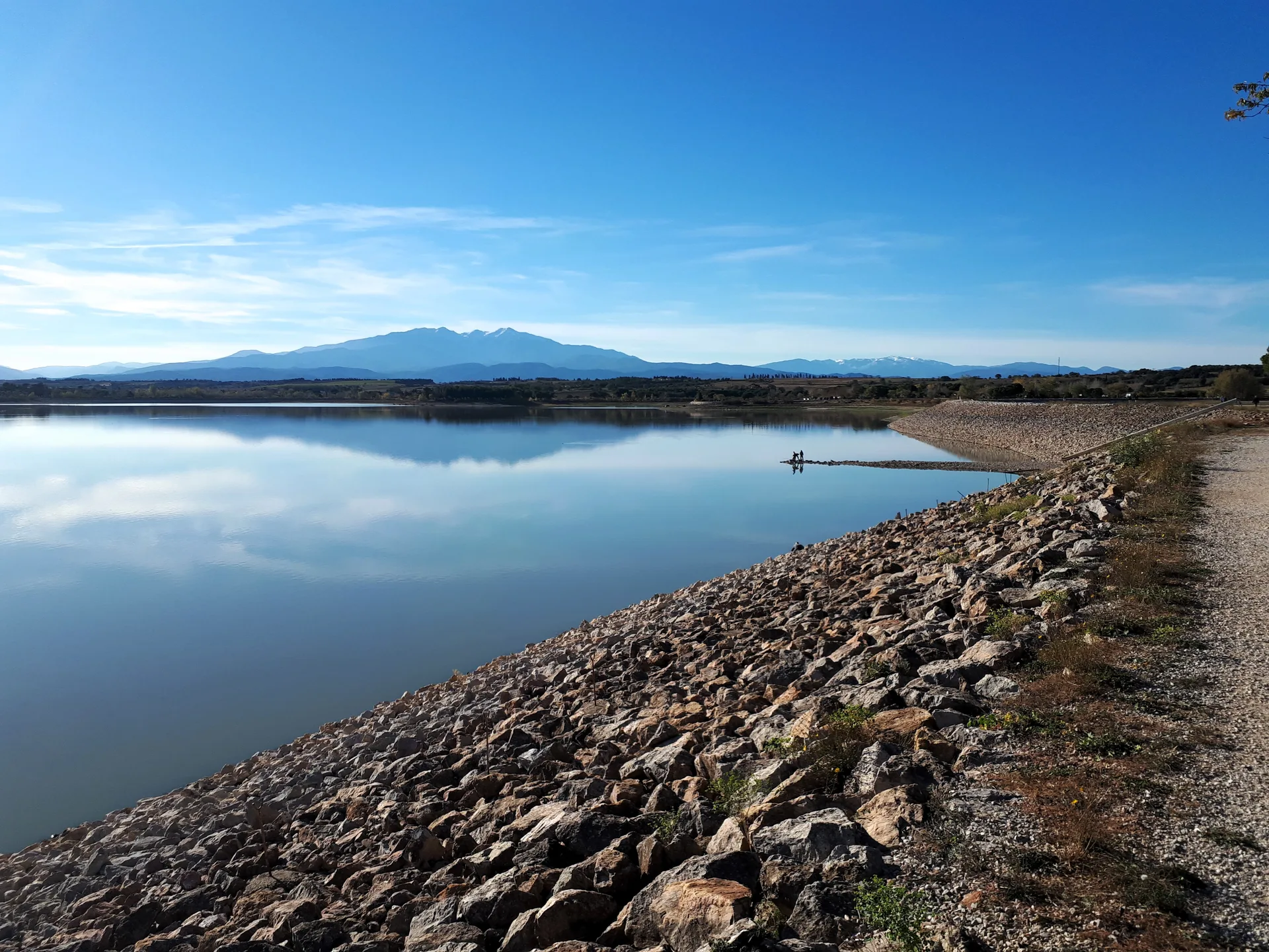 Lac de la Raho à Villeneuve-de-la-Raho — À 586 m du lac