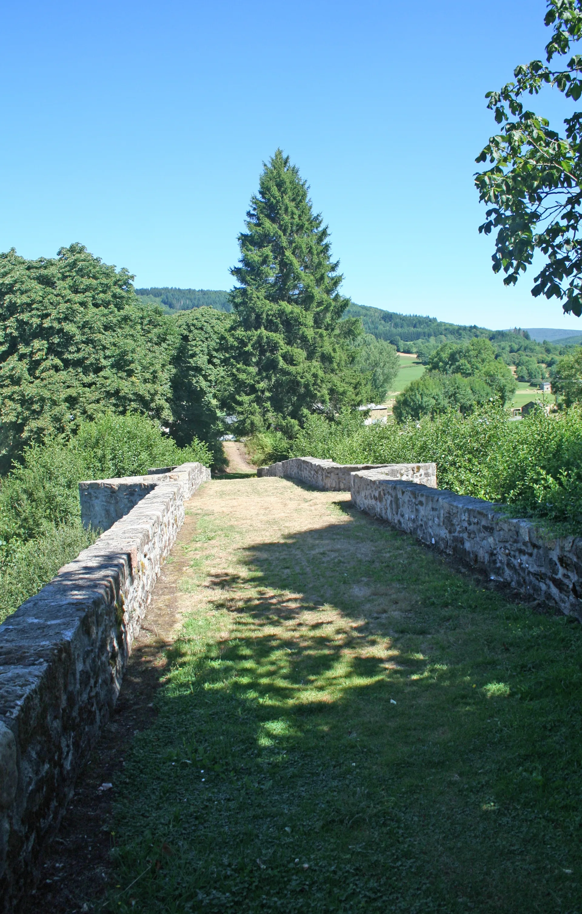 Lac de la Raviege à La Salvetat-sur-Agout — À 3,8 km du lac