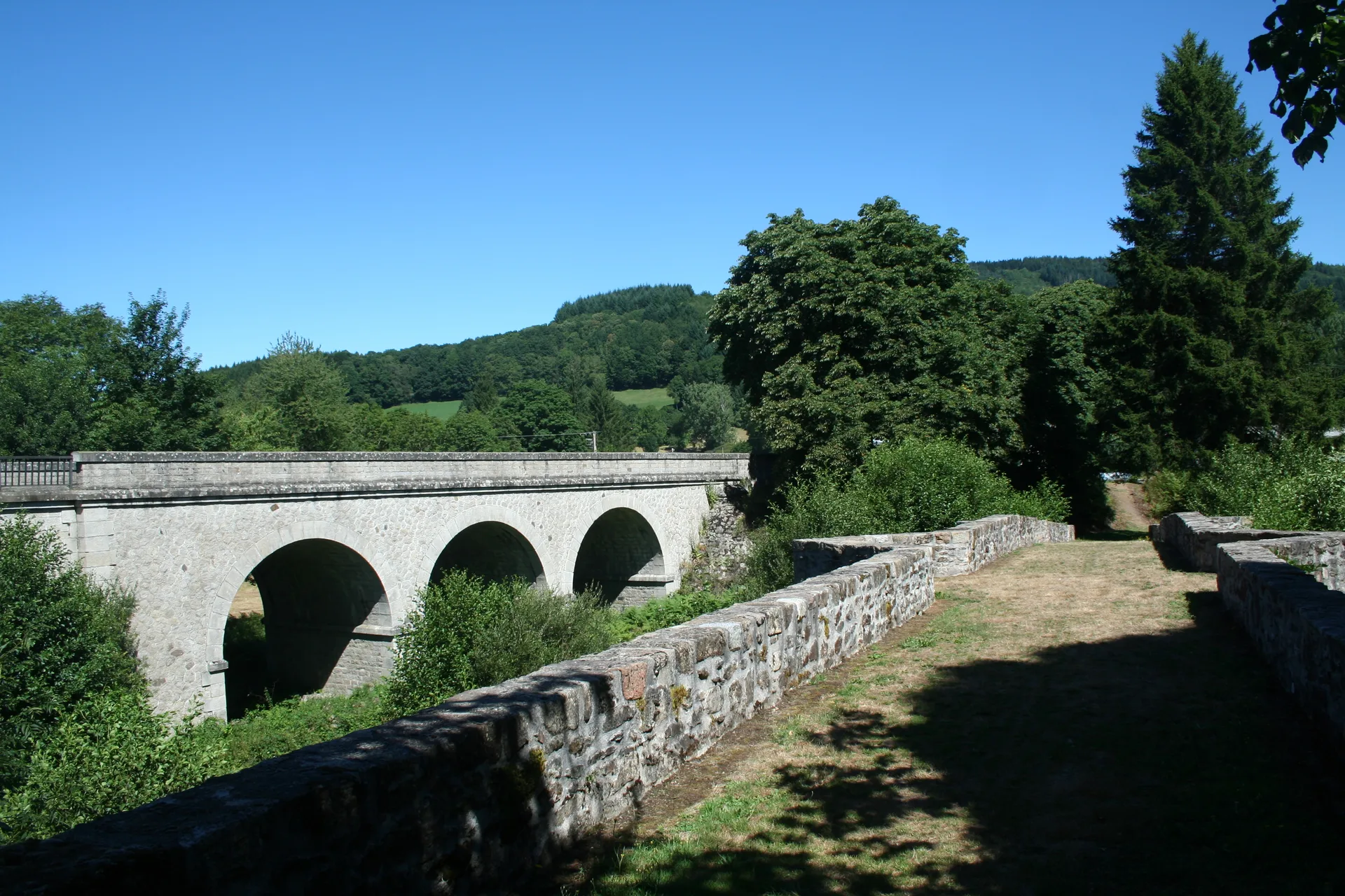 Lac de la Raviege à La Salvetat-sur-Agout — À 3,8 km du lac