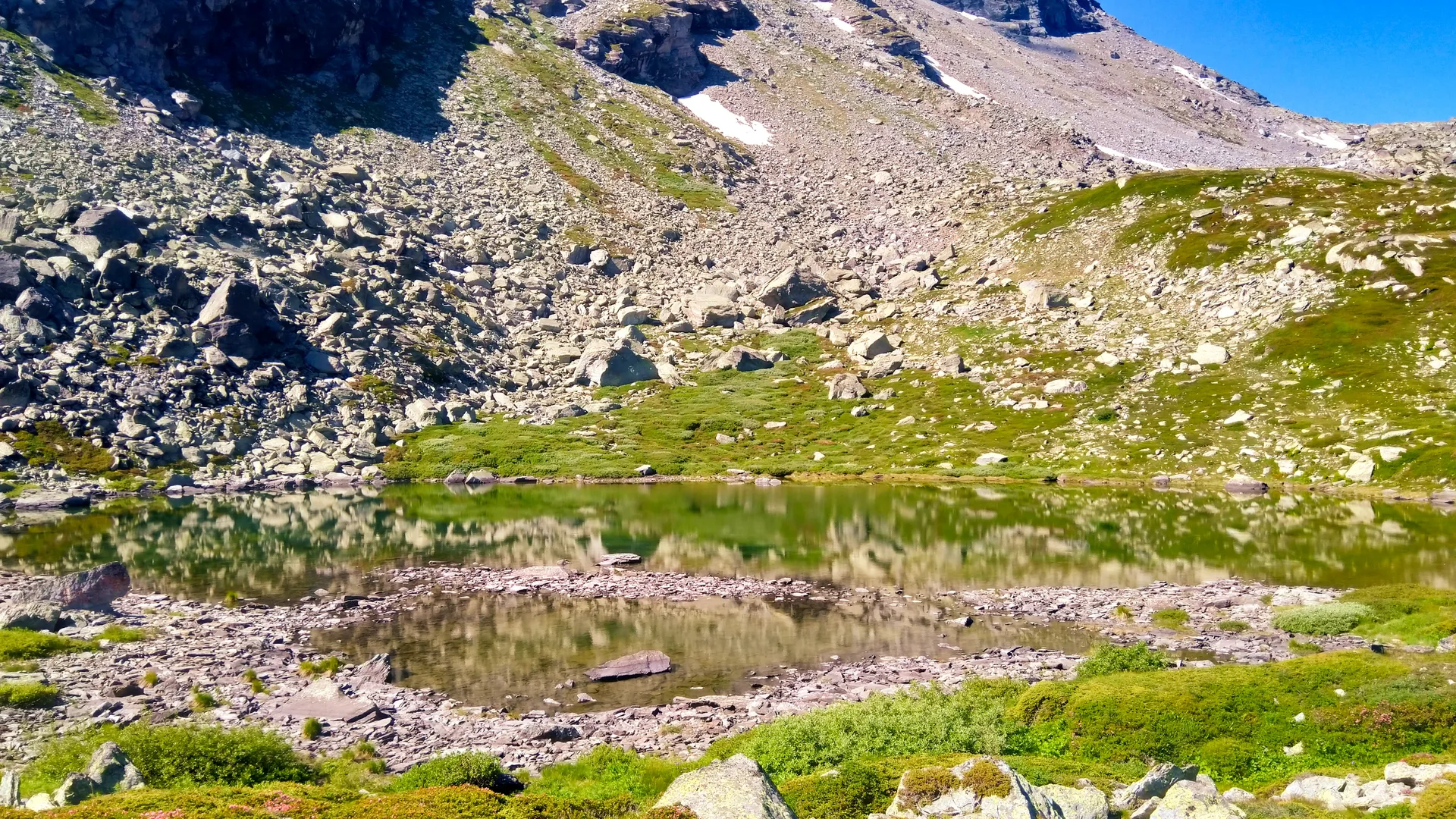 Lac de la Vecchia — À 3,0 km du lac