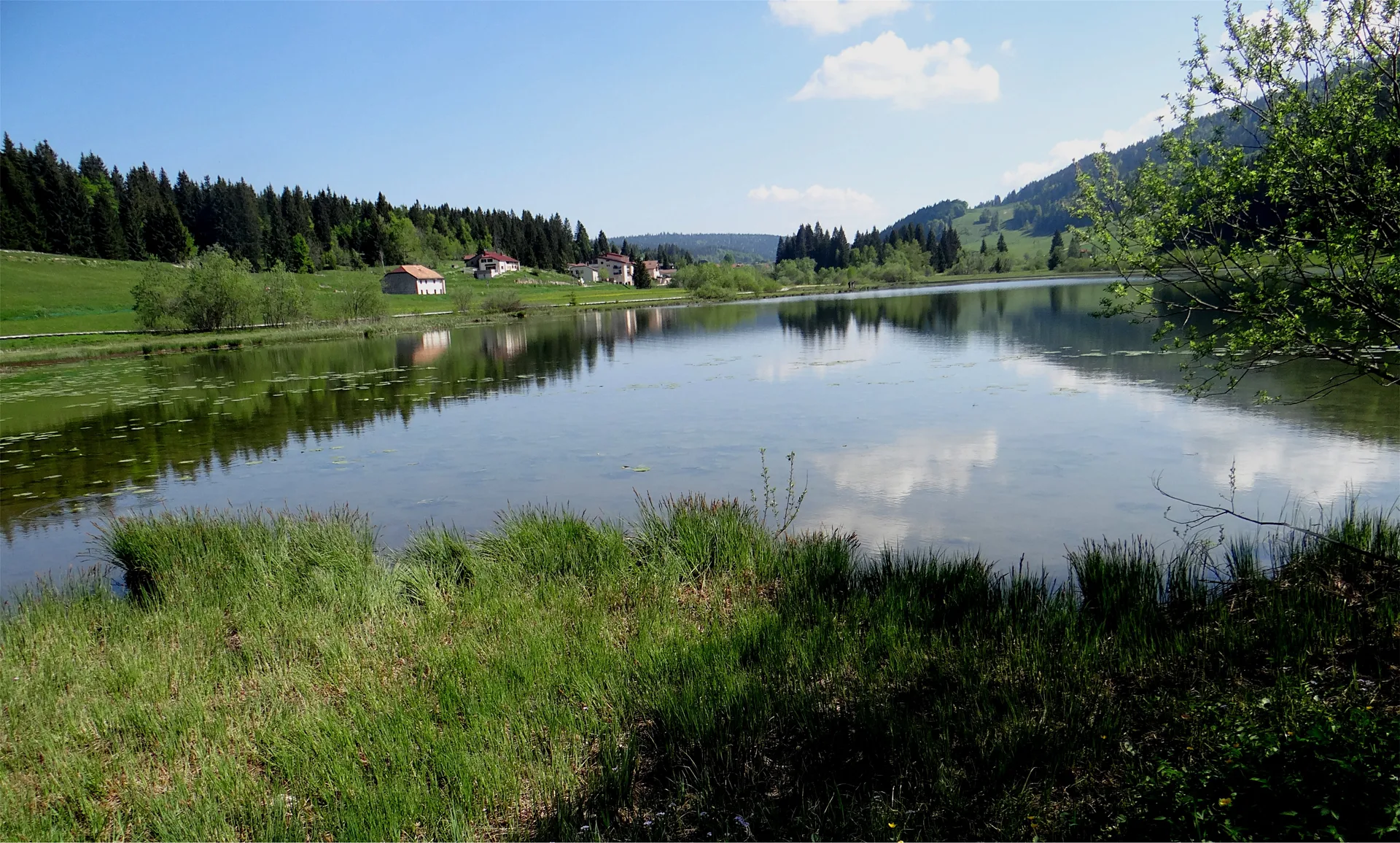 Lac de Lamoura à Lamoura — Sur le lac