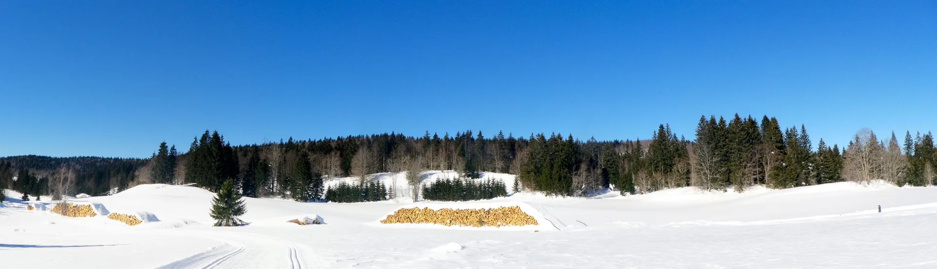 Lac de Lamoura à Lamoura — À 1,6 km du lac