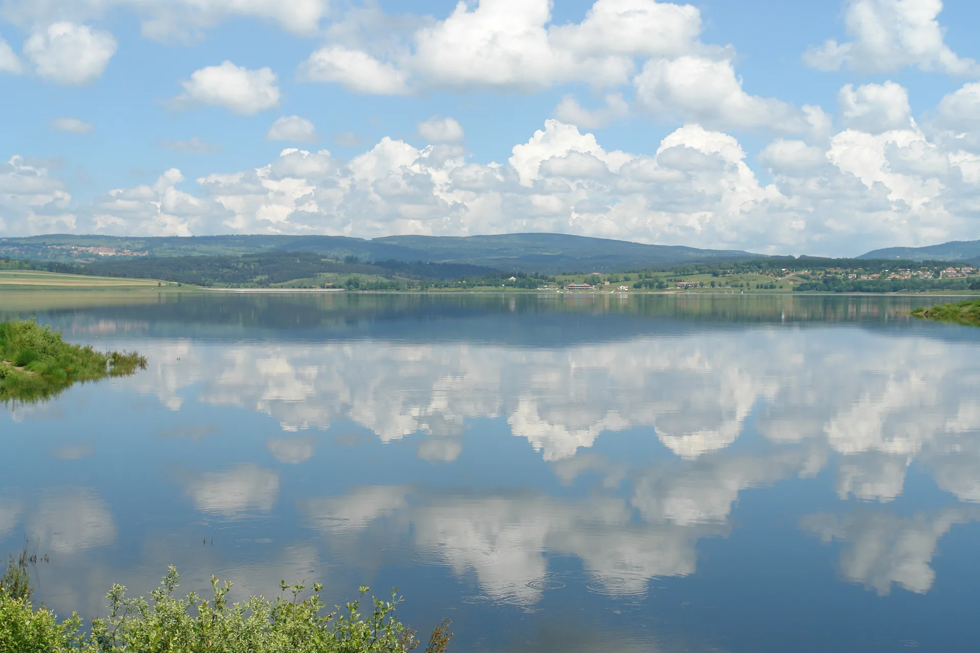 Lac de Langogne à Langogne — À 2,4 km du lac