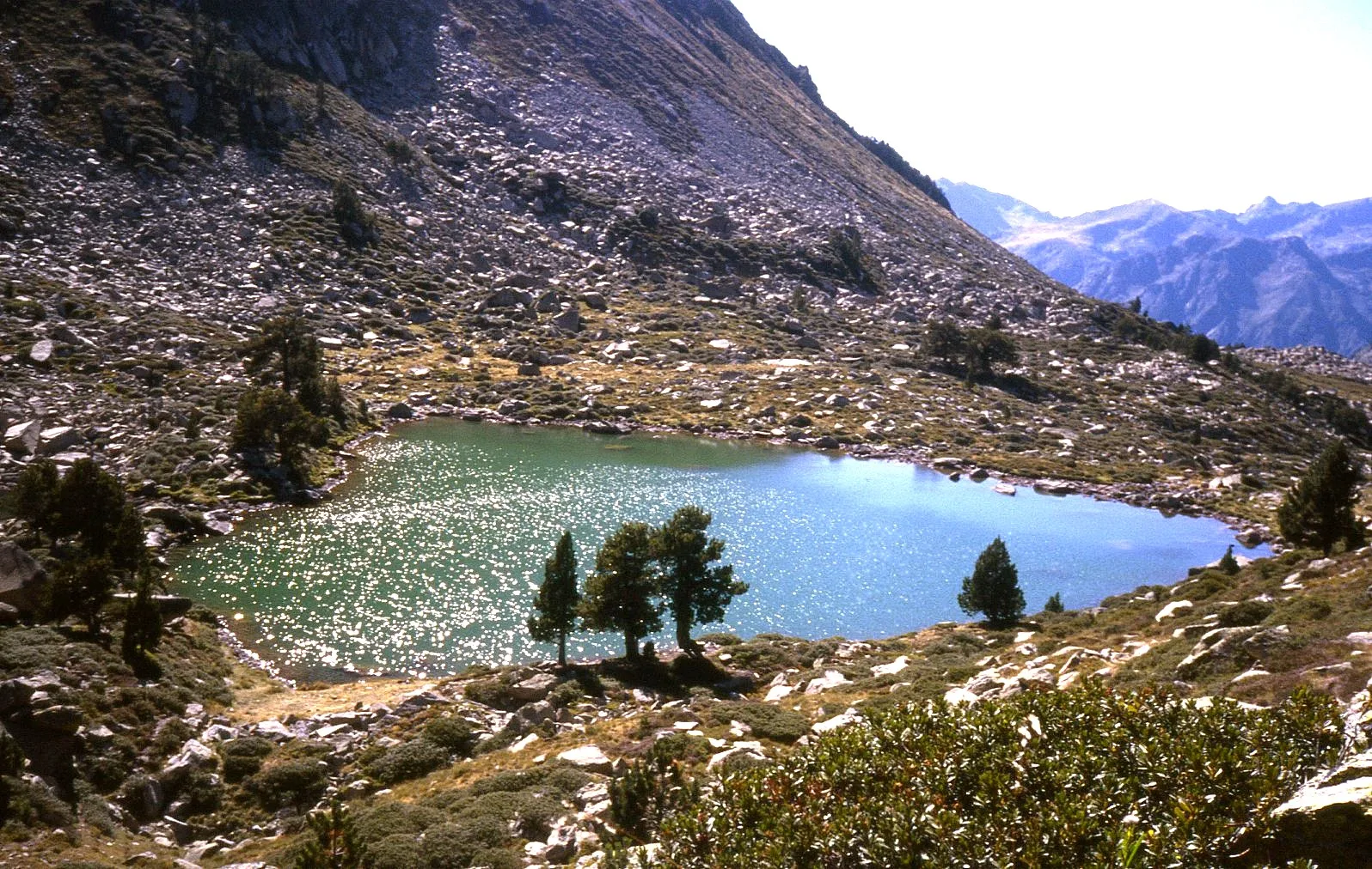 Lac de Lanoux 2213 m à Angoustrine-Villeneuve-des-Escaldes — À 2,4 km du lac