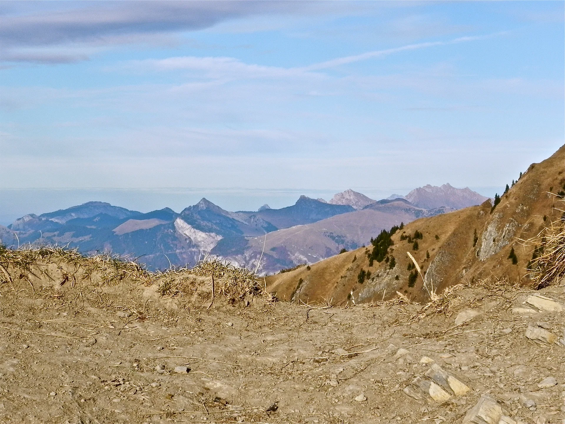 Lac de Lessy à Glières-Val-de-Borne — À 1,5 km du lac