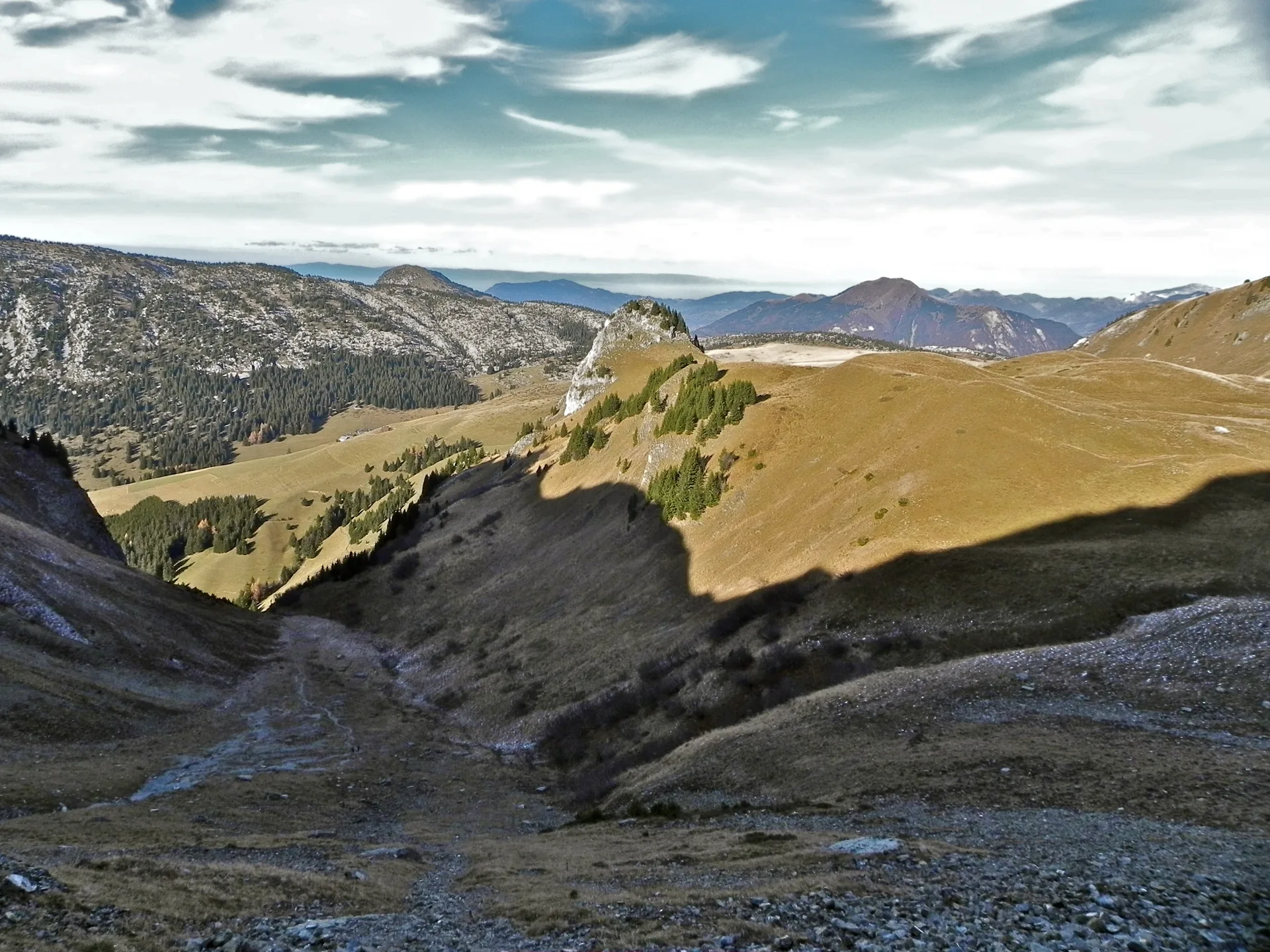 Lac de Lessy à Glières-Val-de-Borne — À 1,5 km du lac