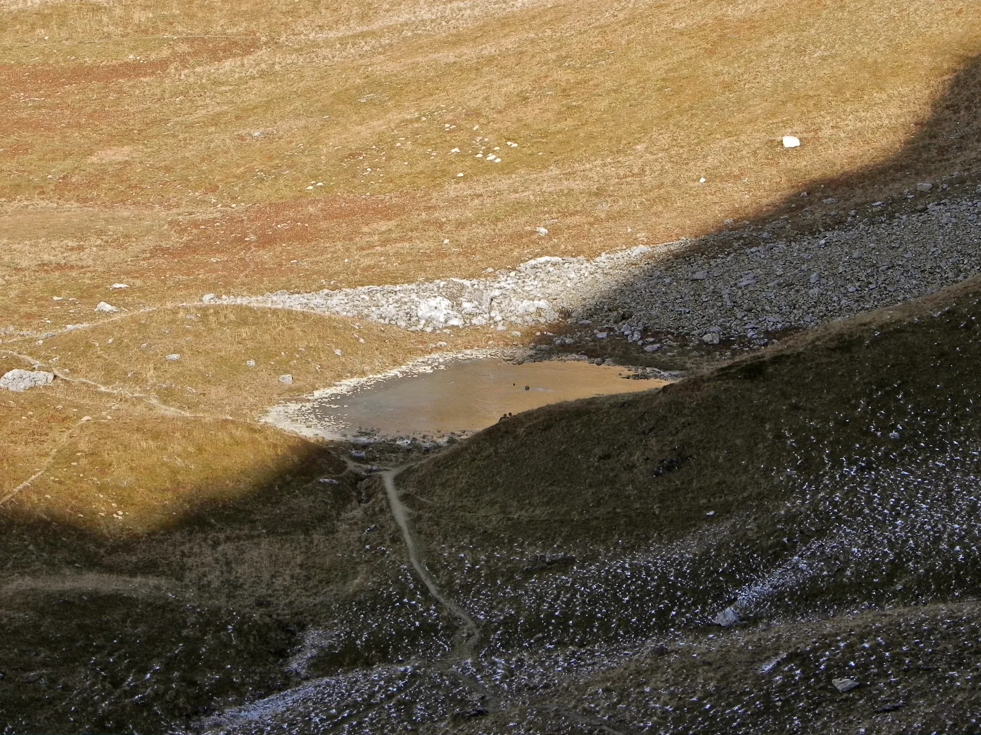 Lac de Lessy à Glières-Val-de-Borne — À 1,5 km du lac