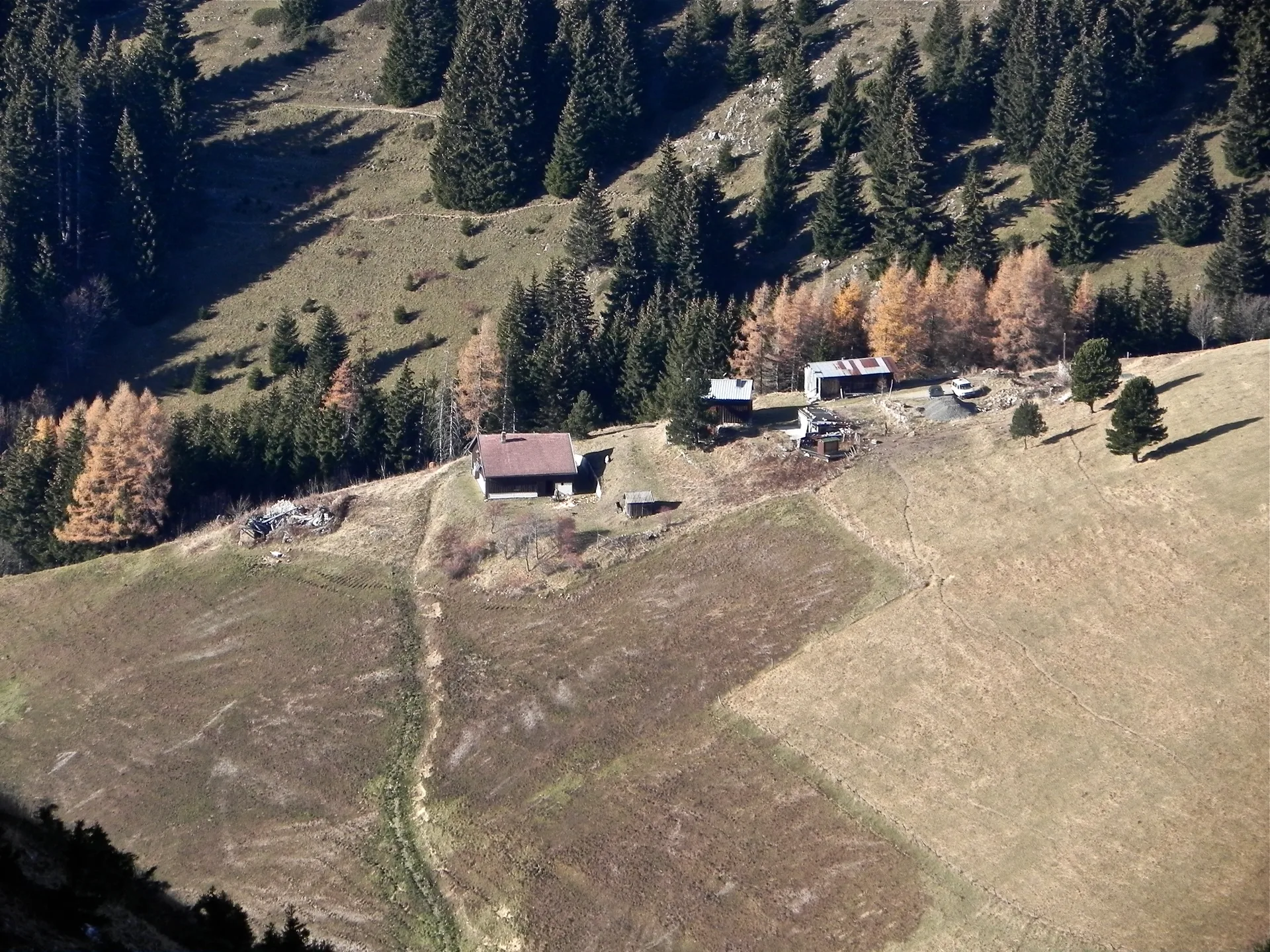 Lac de Lessy à Glières-Val-de-Borne — À 1,6 km du lac