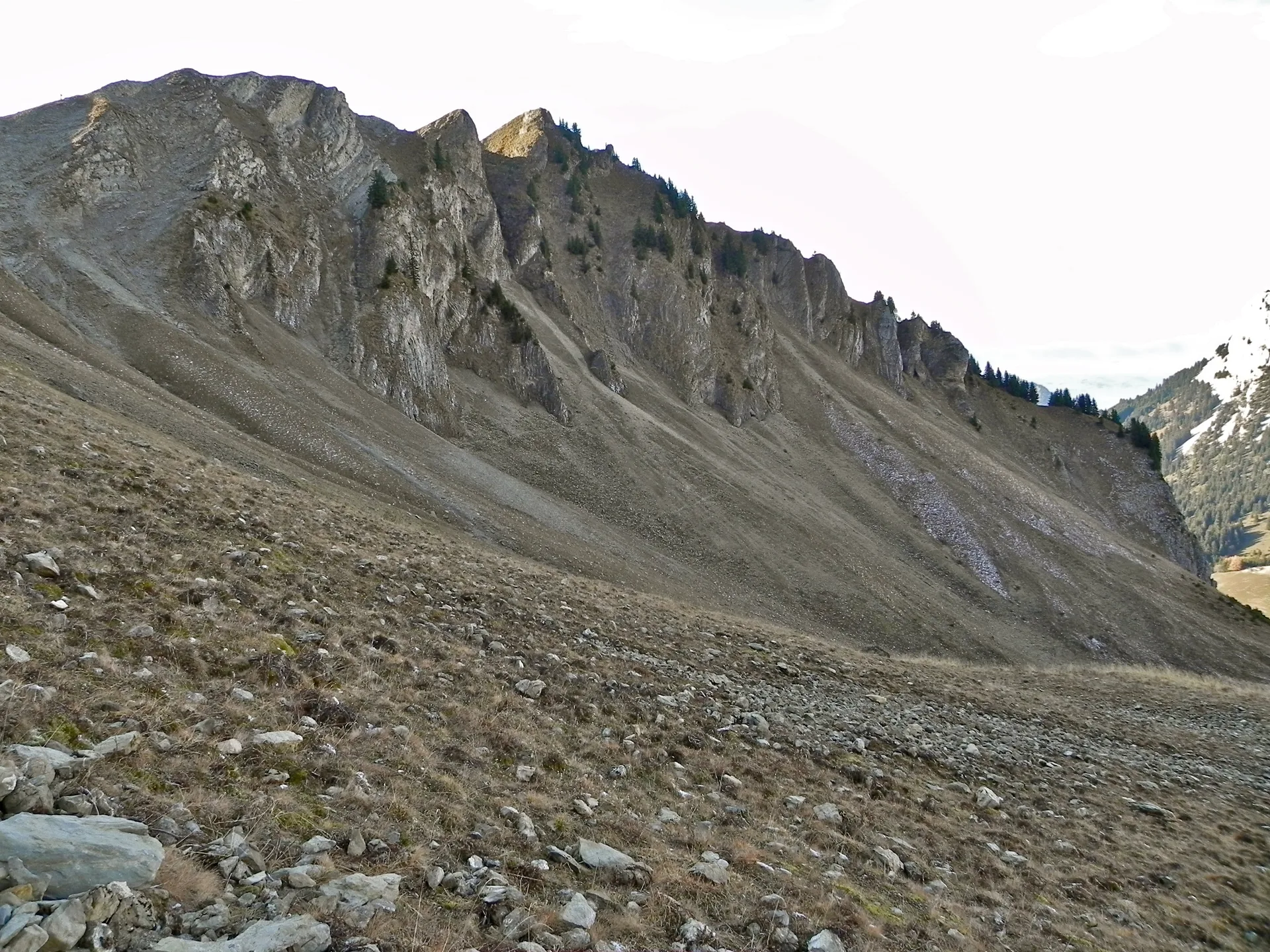 Lac de Lessy à Glières-Val-de-Borne — À 1,6 km du lac