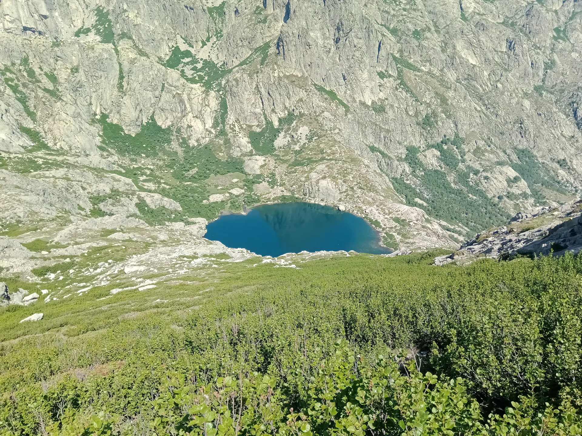 Lac de Melo à Corte — À 559 m du lac