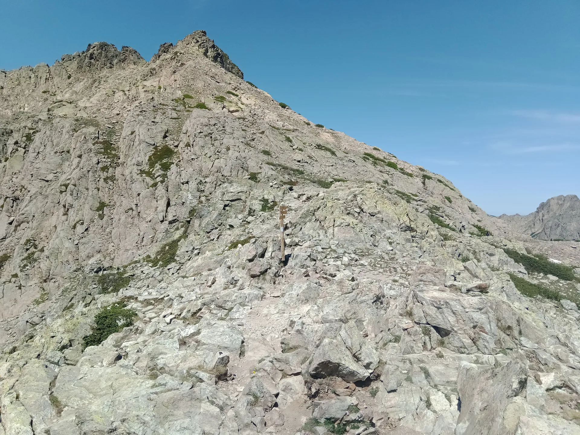 Lac de Melo à Corte — À 1,4 km du lac