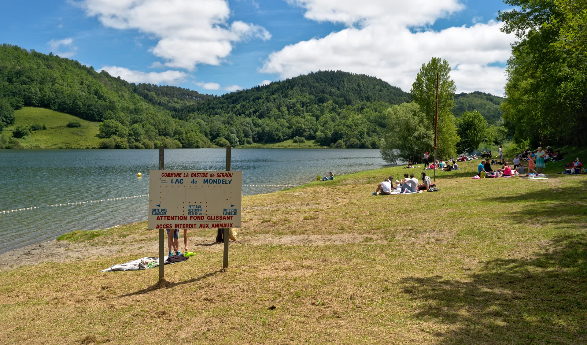 Lac de Mondely à Gabre — À 380 m du lac