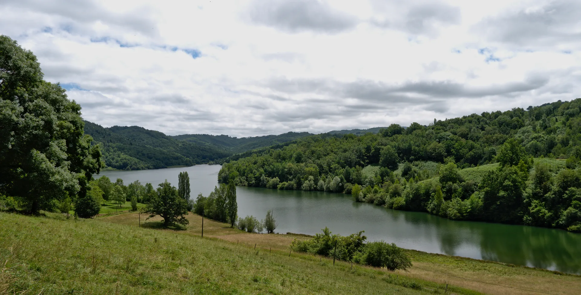 Lac de Mondely à Gabre — À 421 m du lac