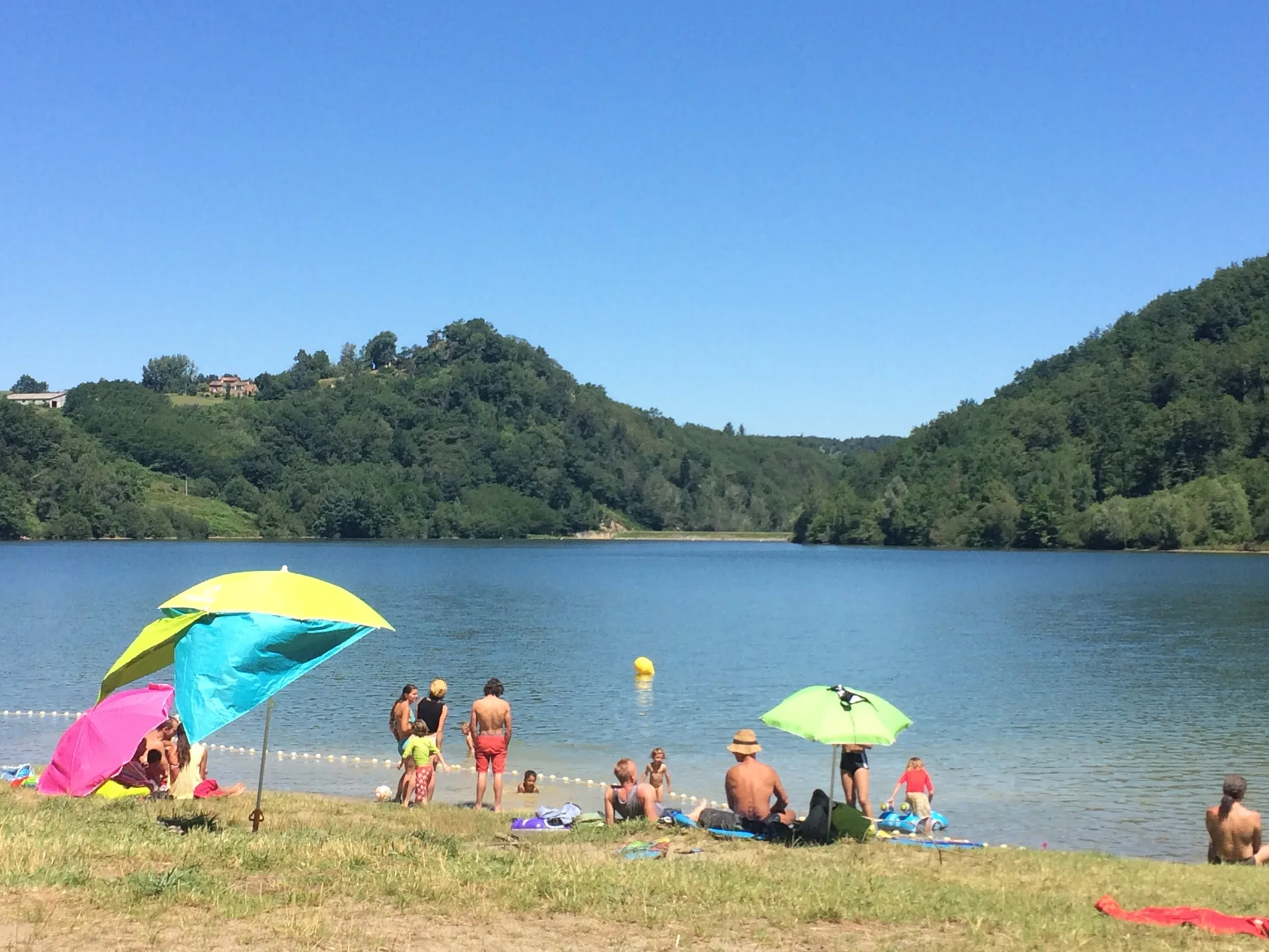 Lac de Mondely à Gabre — À 423 m du lac