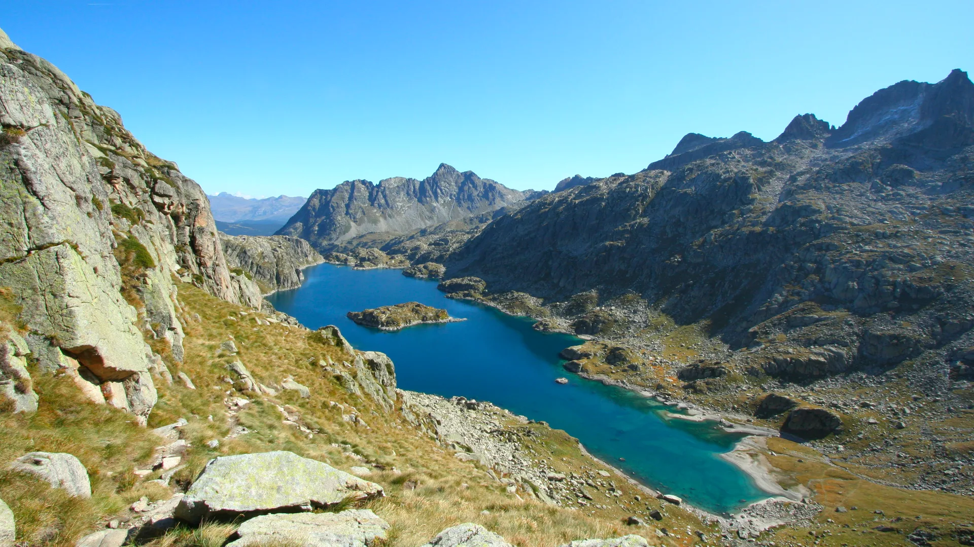 Lac de Mondely à Gabre — À 2,1 km du lac