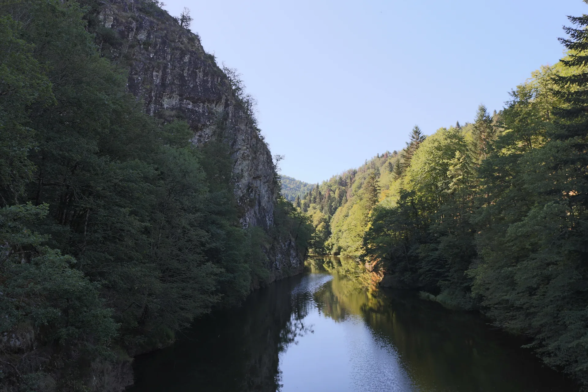 Lac de Mont de Belier à Saint-Étienne-de-Chomeil — À 2,3 km du lac