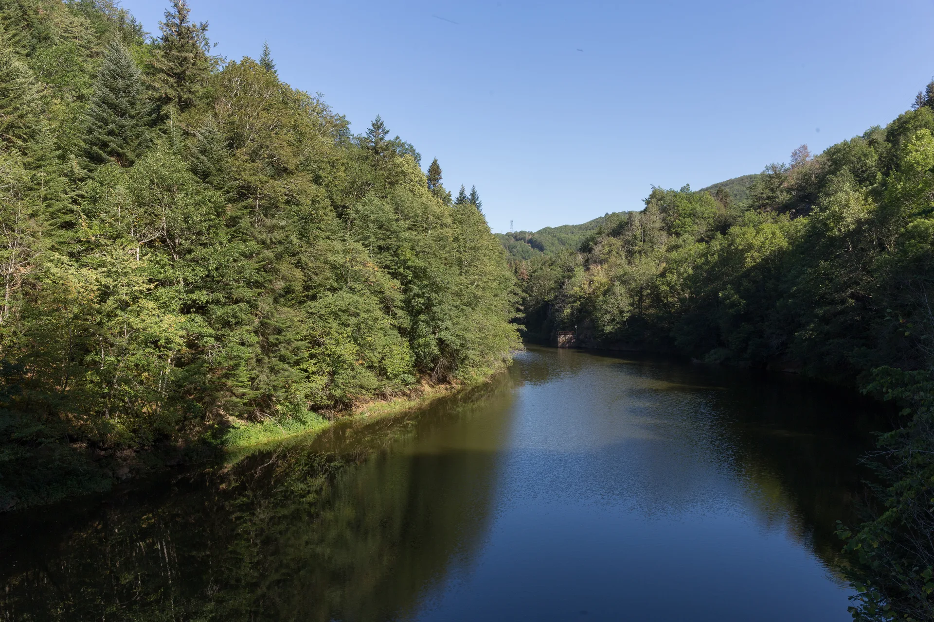Lac de Mont de Belier à Saint-Étienne-de-Chomeil — À 2,3 km du lac