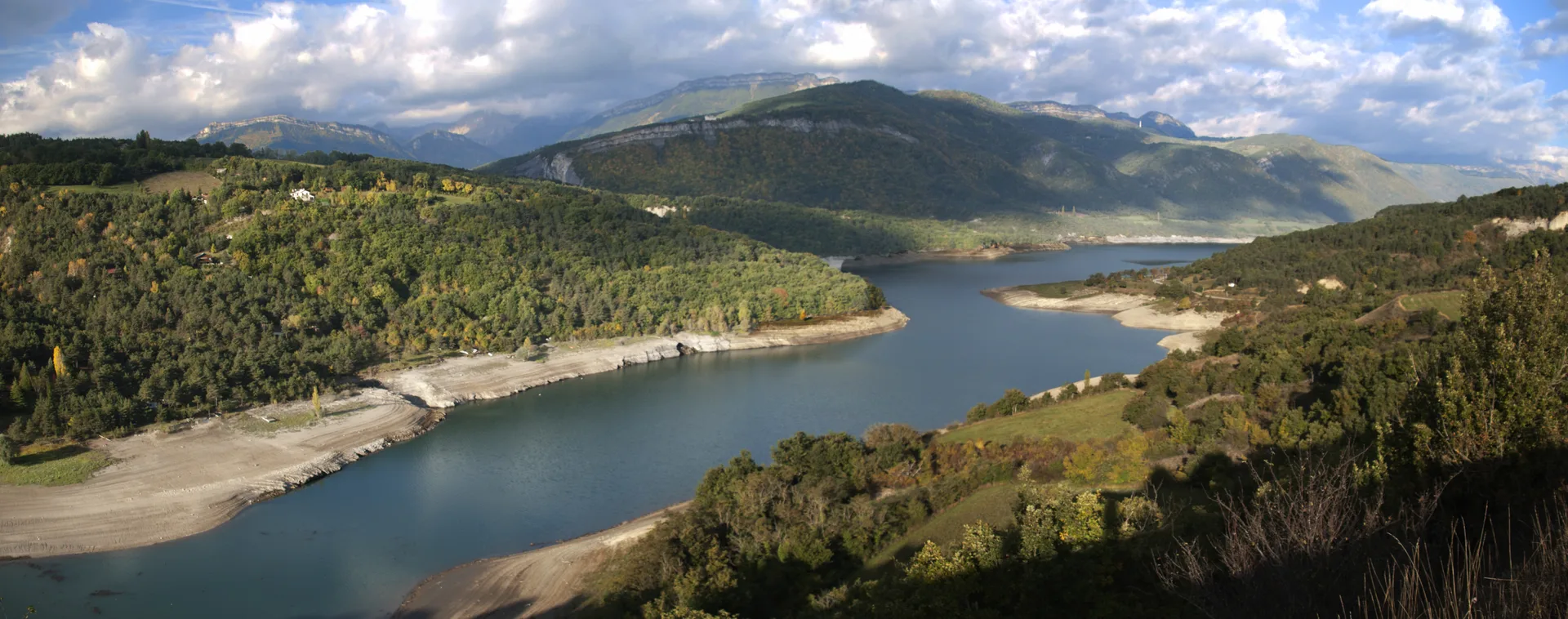 Lac de Monteynard-Avignonet à Avignonet — À 2,5 km du lac