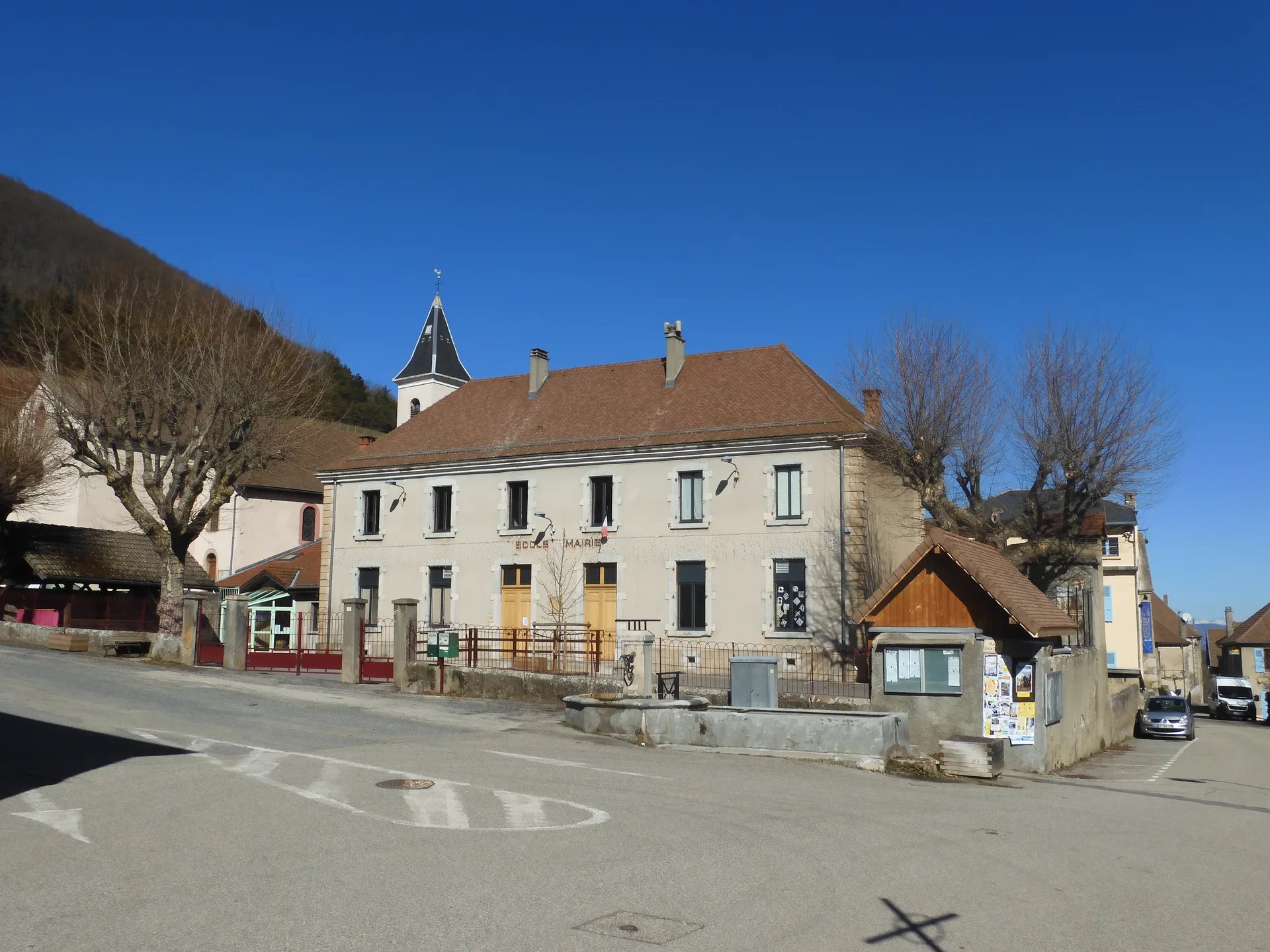 Lac de Monteynard-Avignonet à Avignonet — À 3,3 km du lac