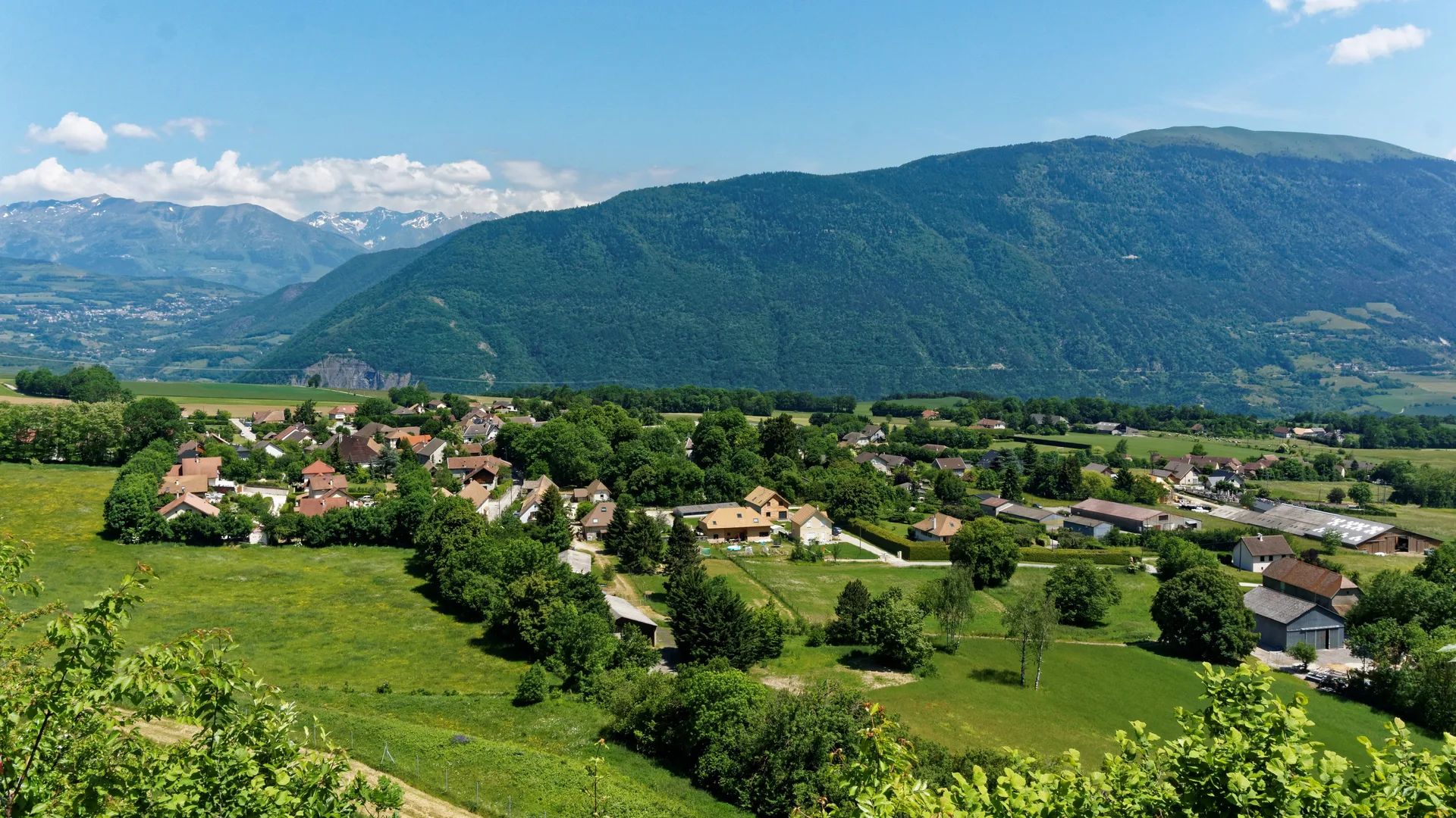 Lac de Monteynard-Avignonet à Avignonet — À 3,6 km du lac