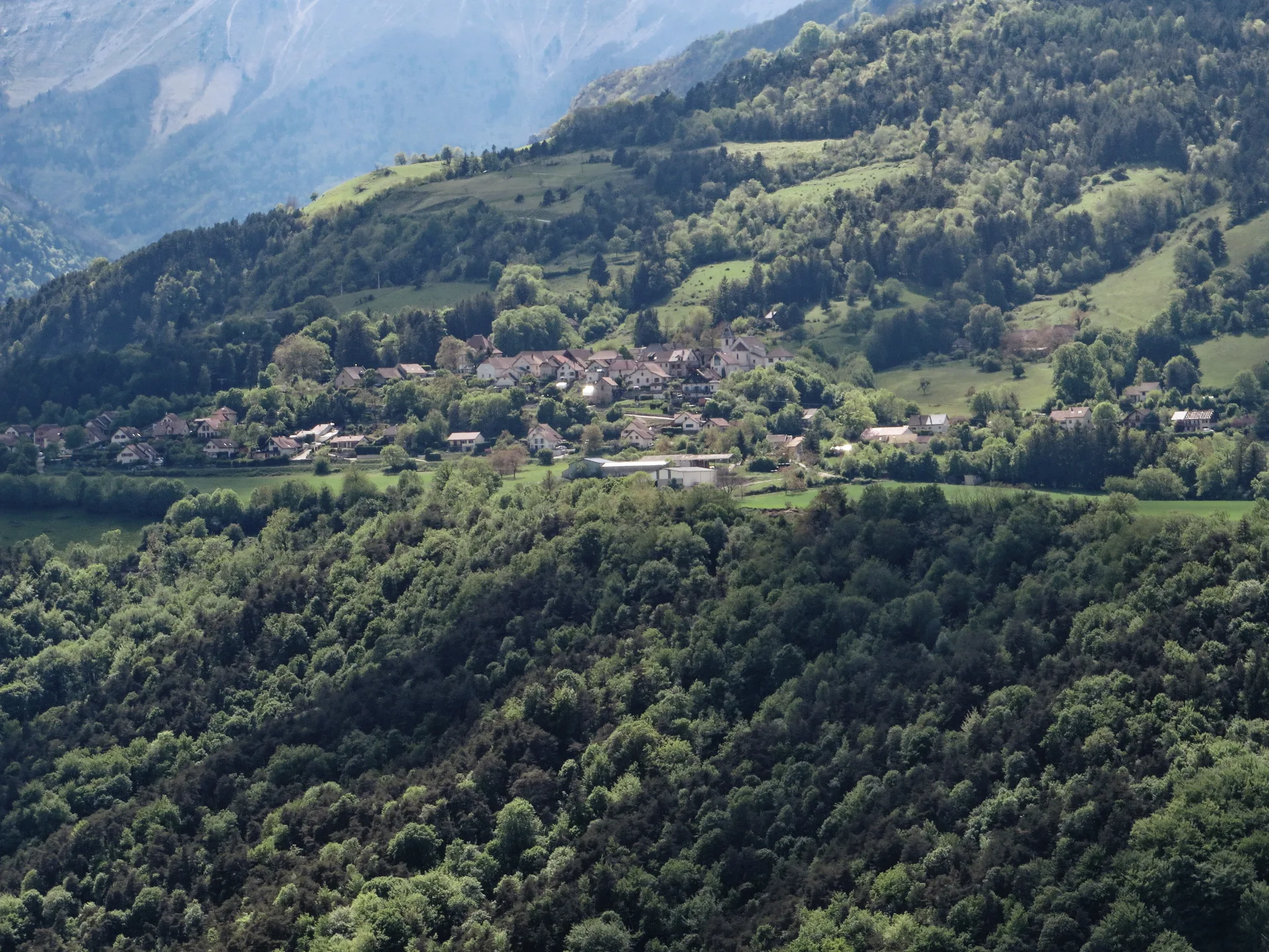 Lac de Monteynard-Avignonet à Avignonet — À 4,0 km du lac