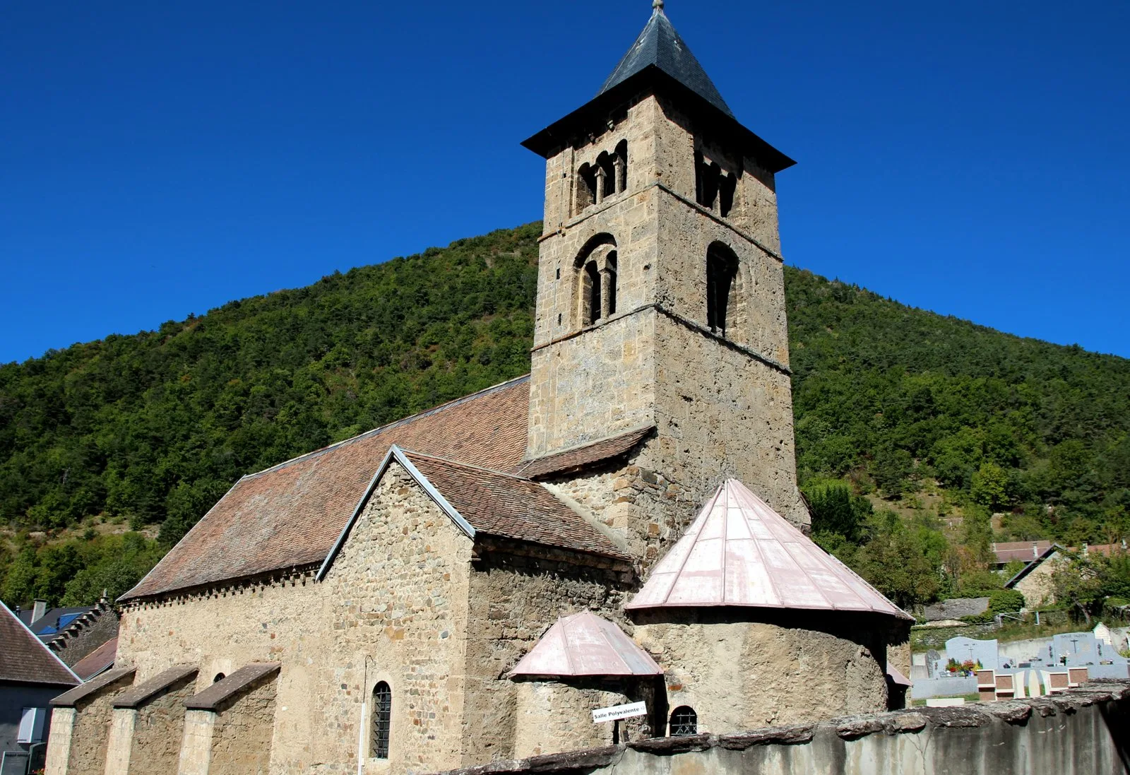 Lac de Monteynard à Treffort — À 4,2 km du lac