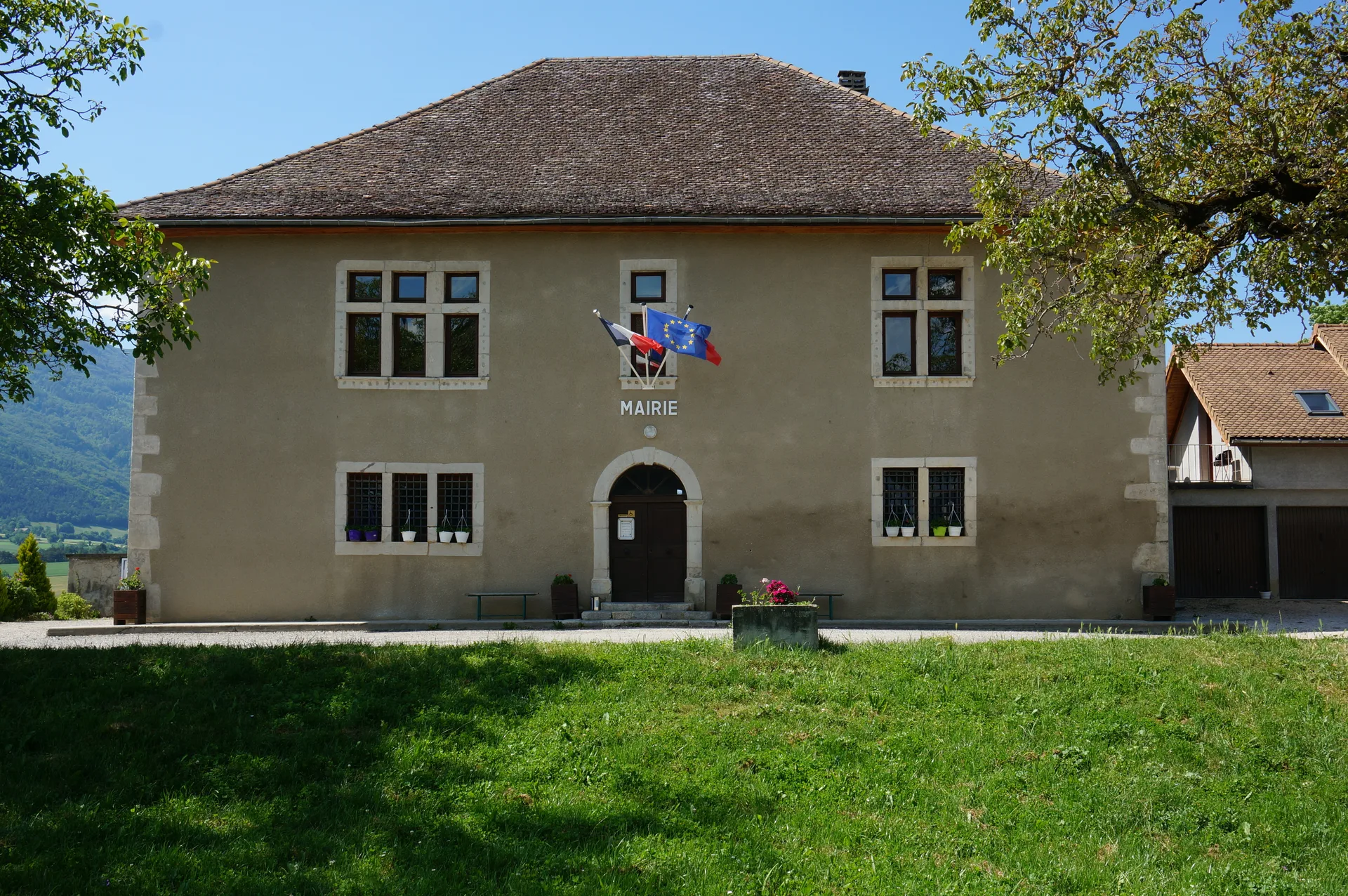 Lac de Monteynard à Treffort — À 3,0 km du lac