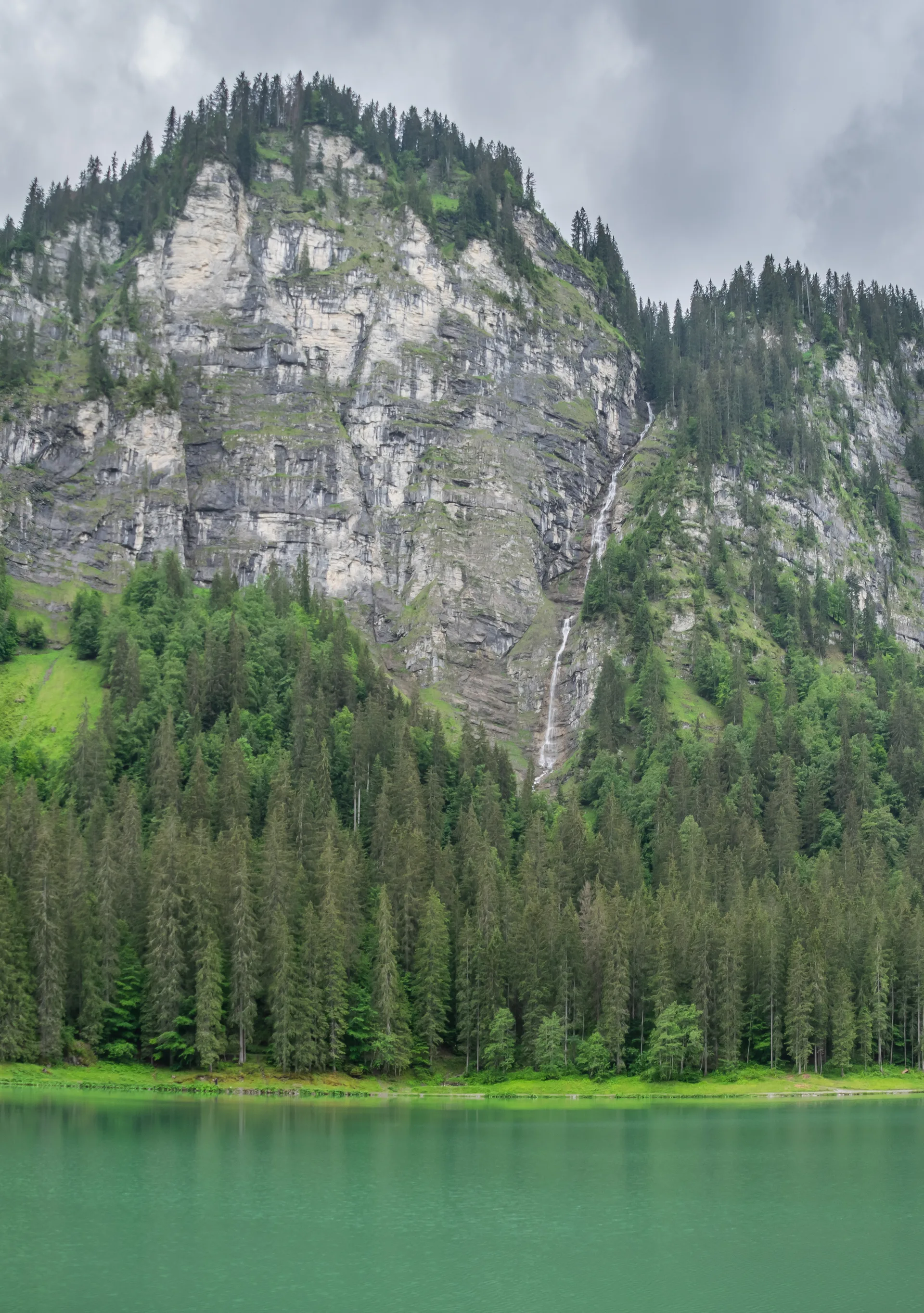 Lac de Montriond à Montriond — Sur le lac