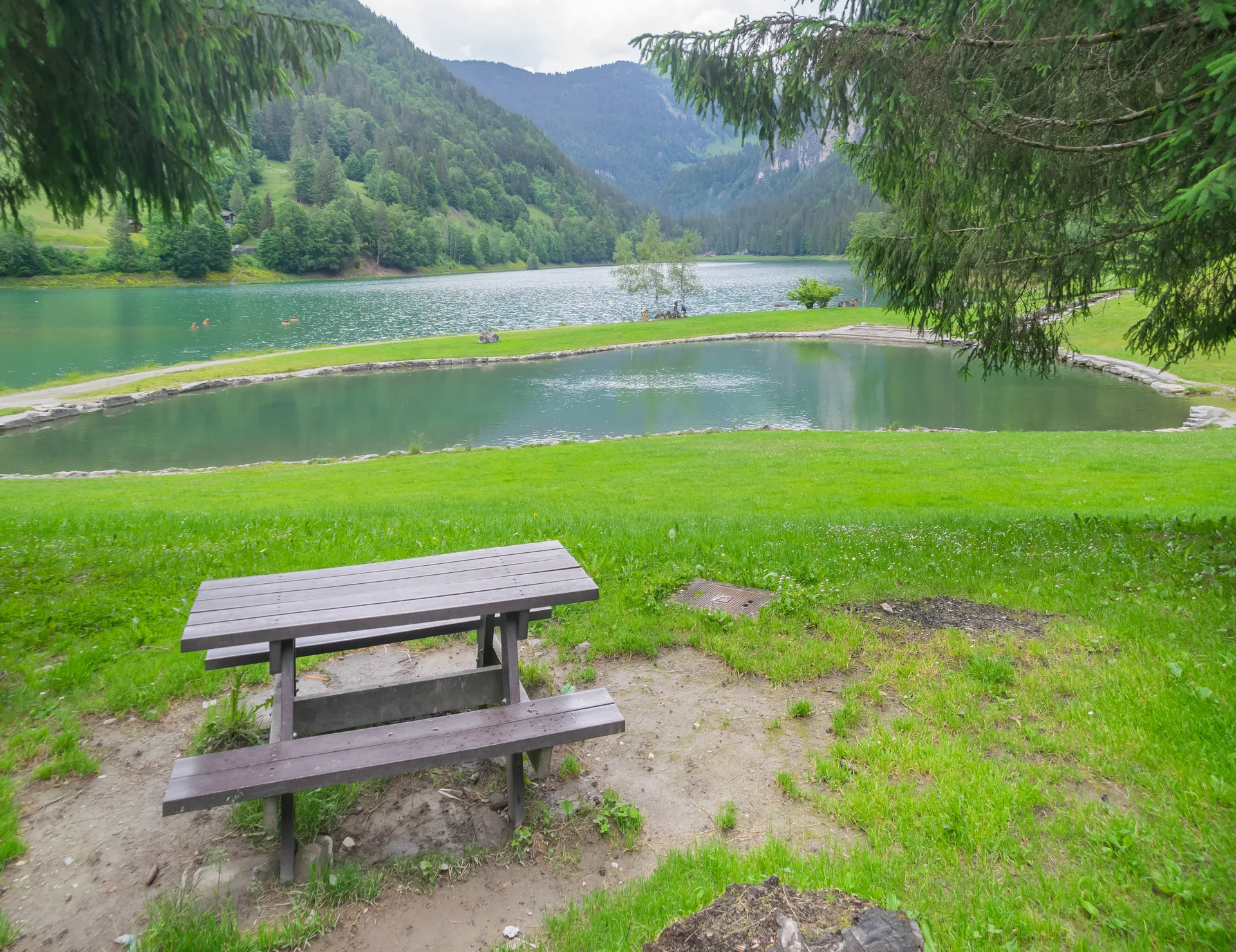 Lac de Montriond à Montriond — Sur le lac