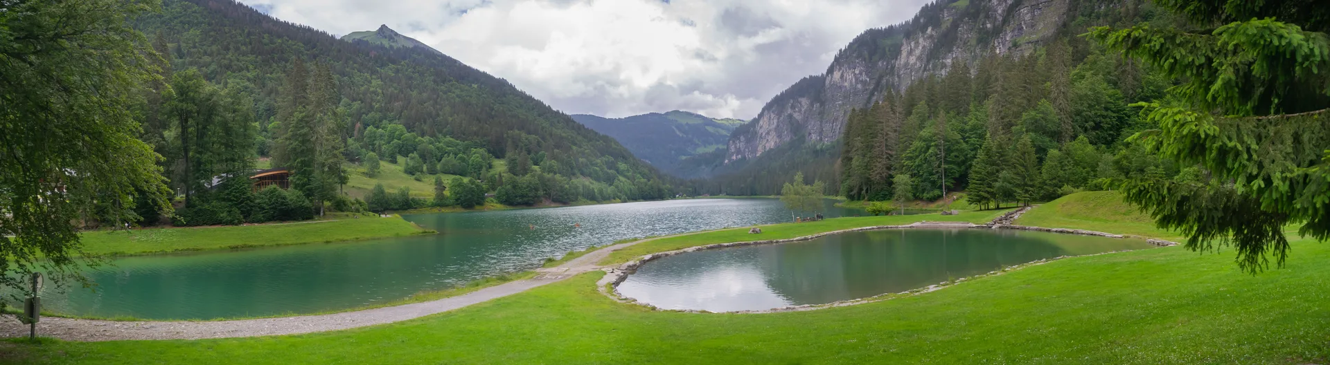 Lac de Montriond à Montriond — Sur le lac
