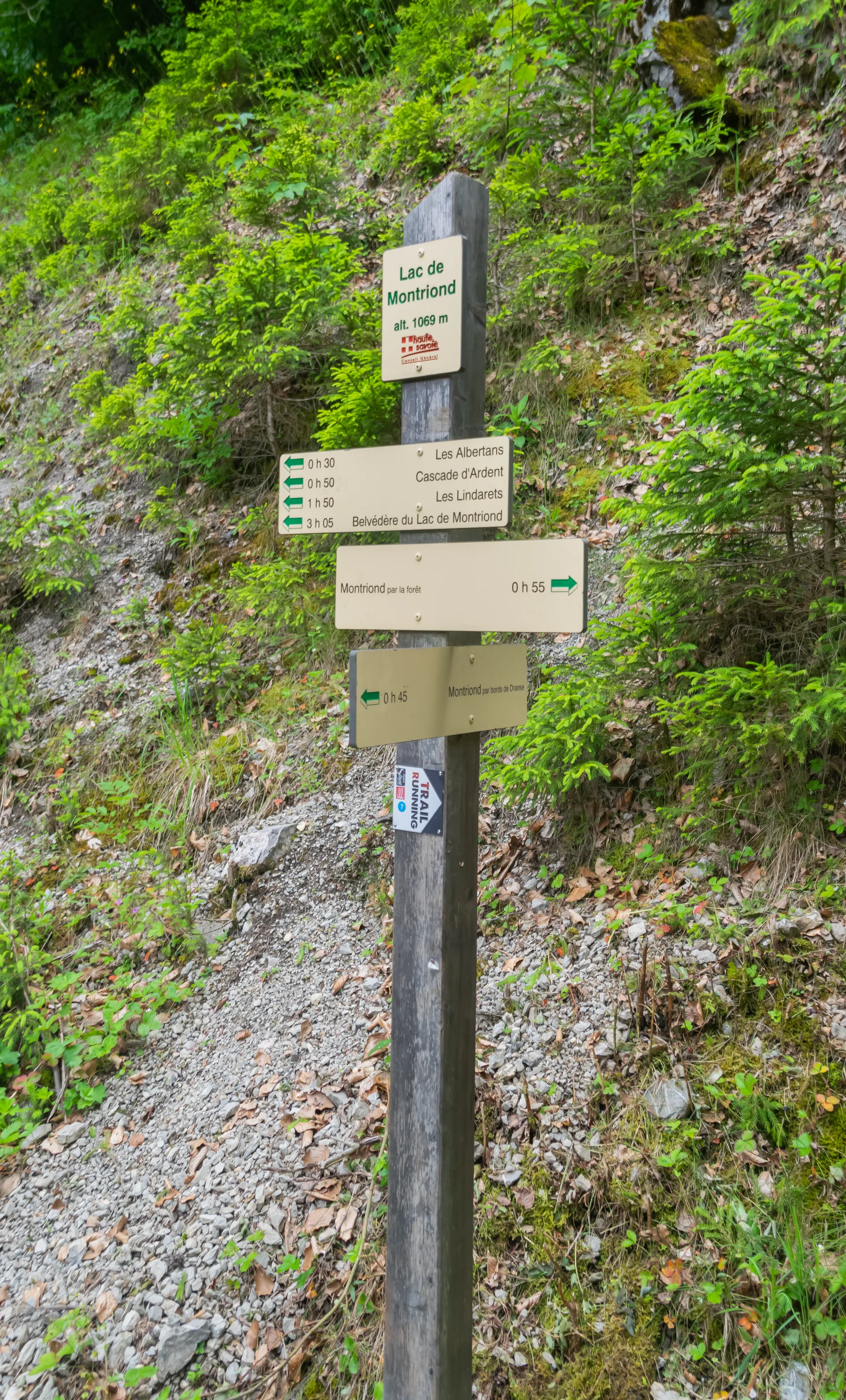 Lac de Montriond à Montriond — Sur le lac