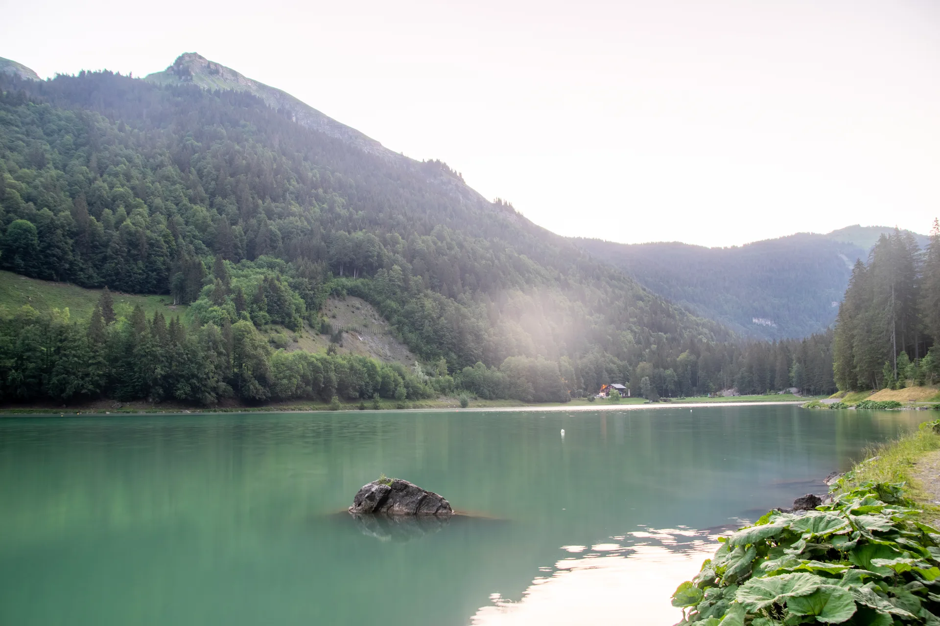 Lac de Montriond à Montriond — À 347 m du lac