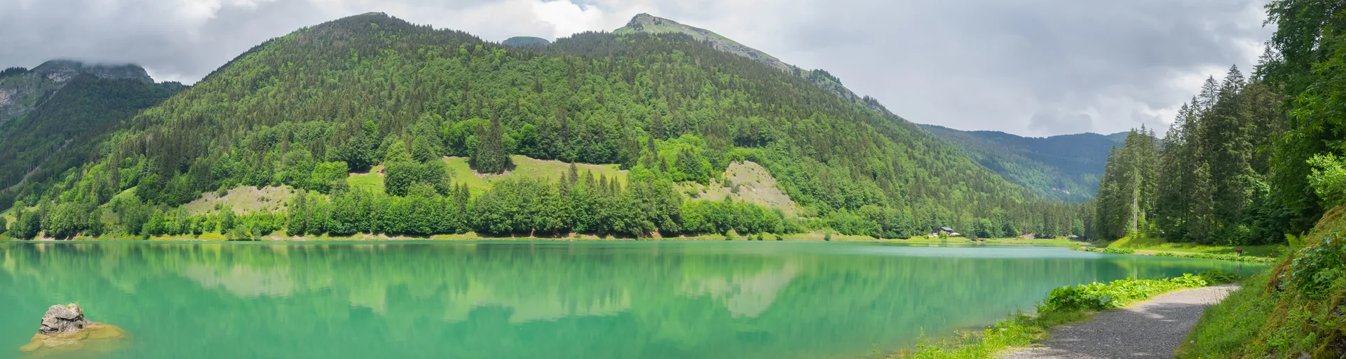 Lac de Montriond à Montriond — À 372 m du lac