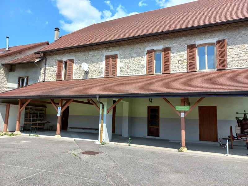 Lac de Morgnieu à Ceyzérieu — À 2,5 km du lac