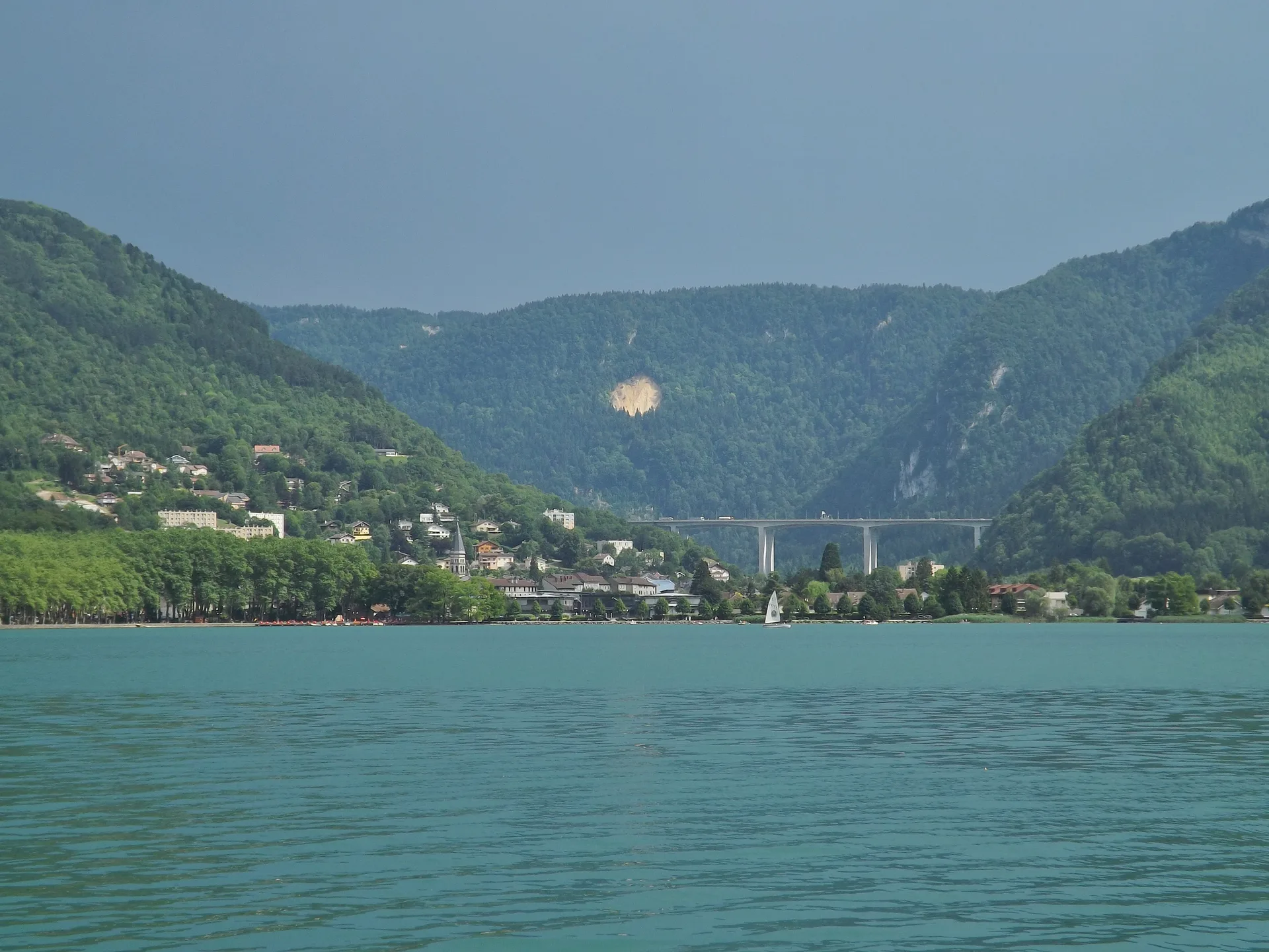 Lac de Nantua à Nantua — Sur le lac