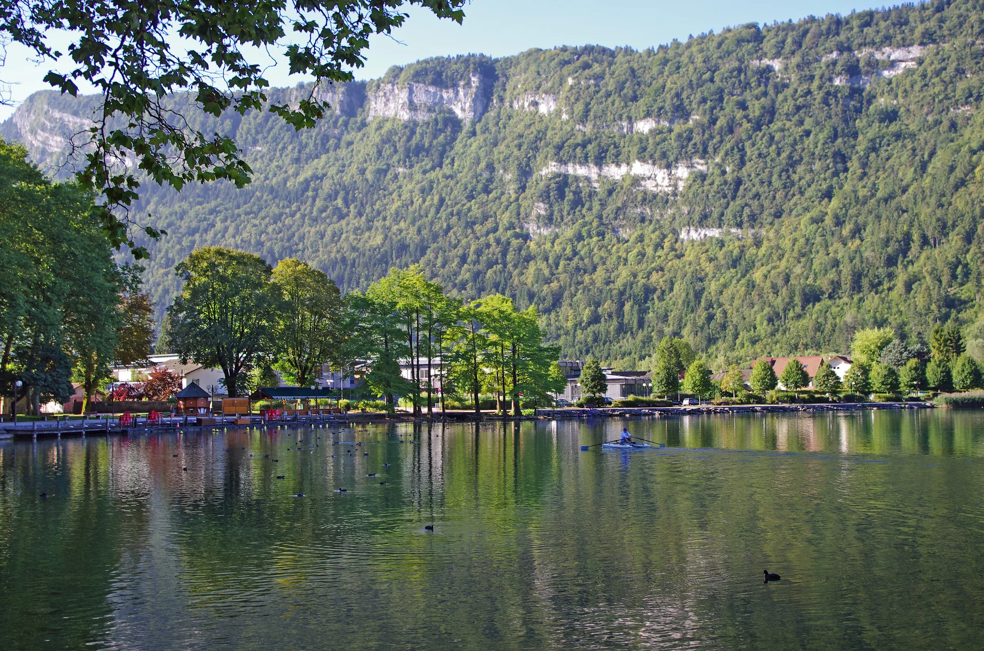 Lac de Nantua à Nantua — À 1,0 km du lac