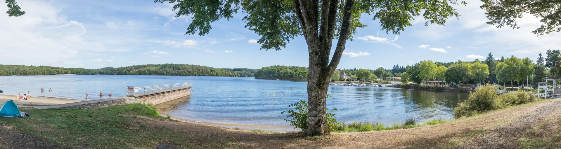 Lac de Neuvic à Neuvic — Sur le lac