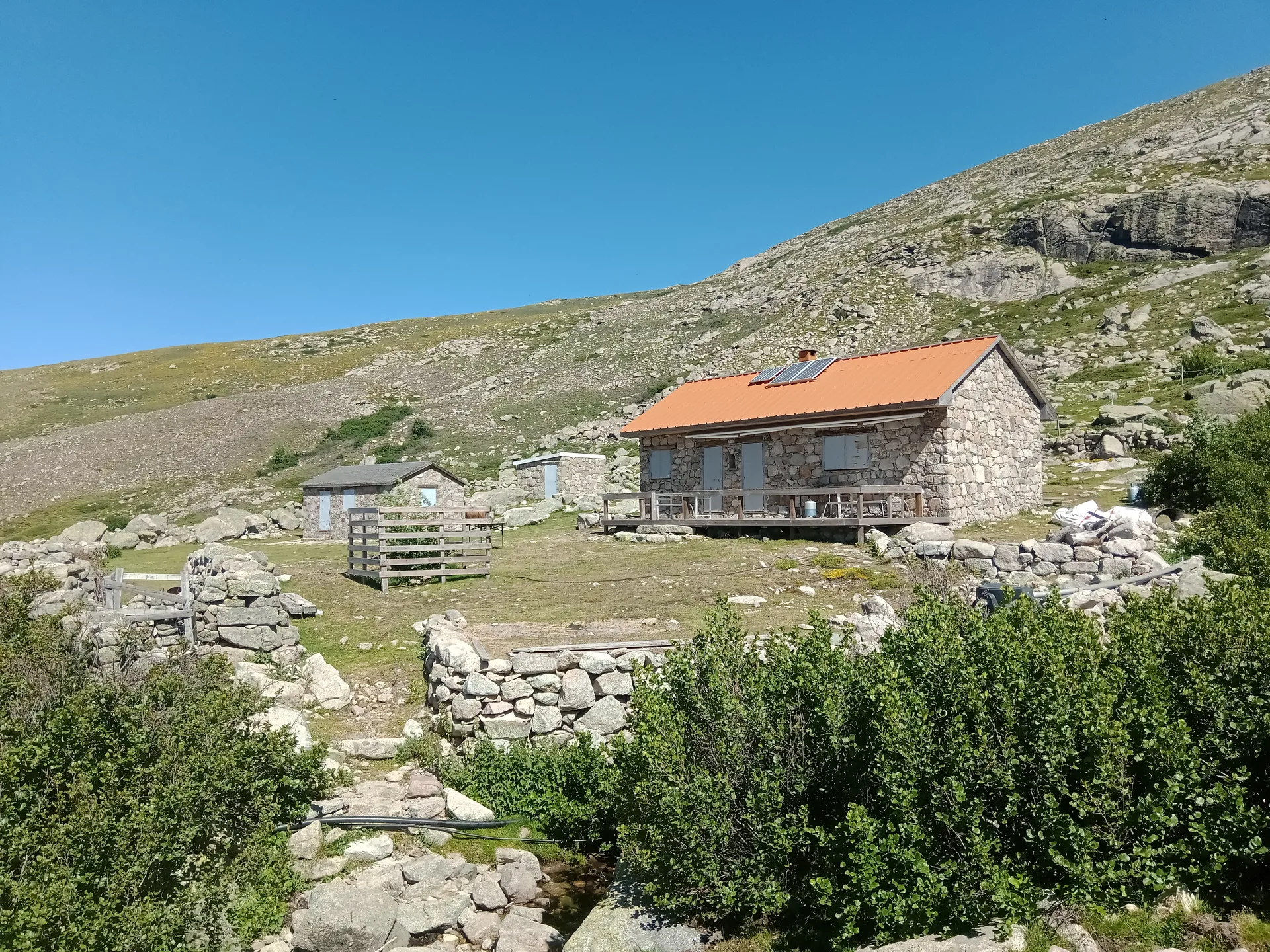 Lac de Nino à Corte — À 1,6 km du lac