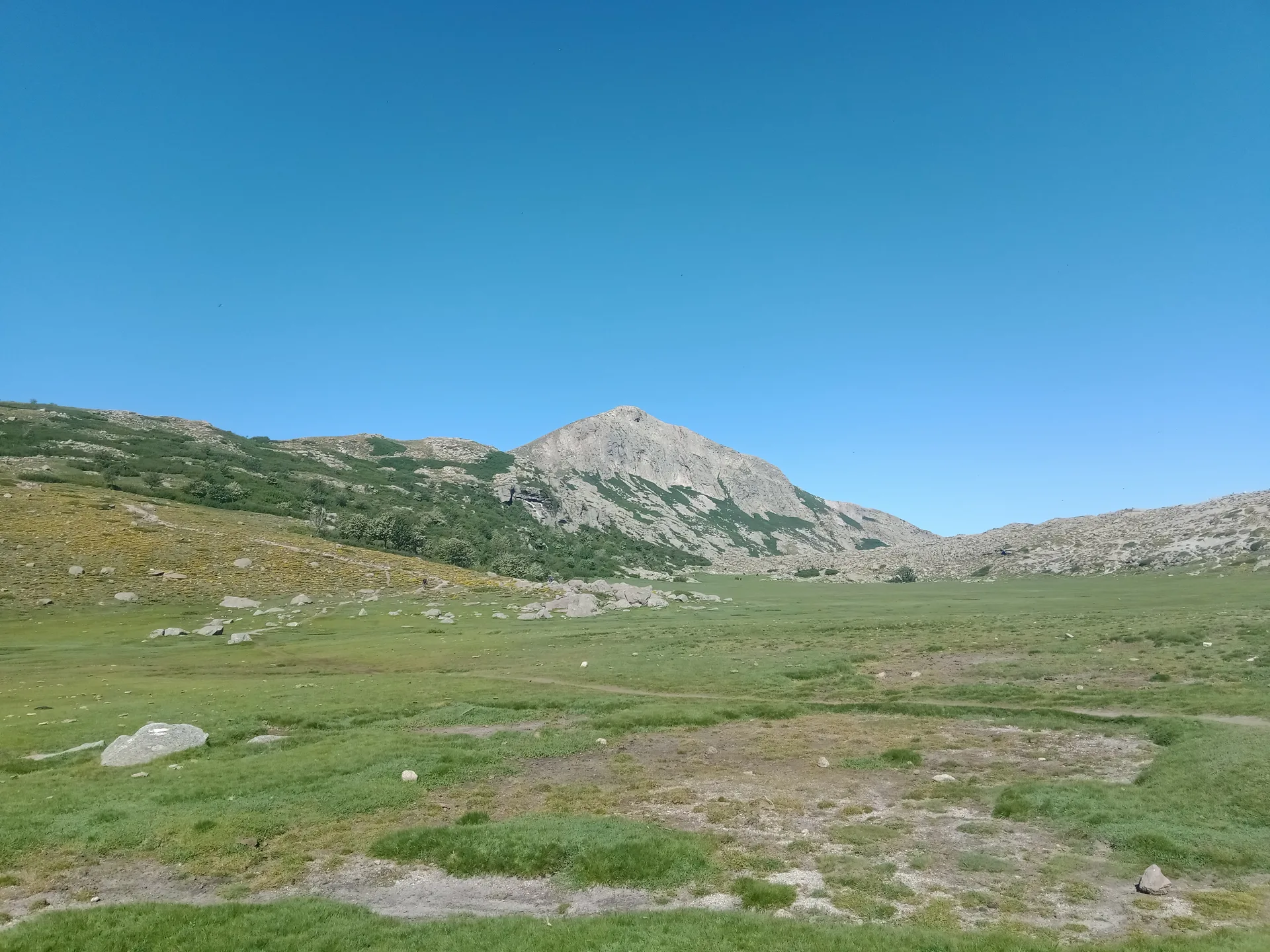 Lac de Nino à Corte — À 210 m du lac