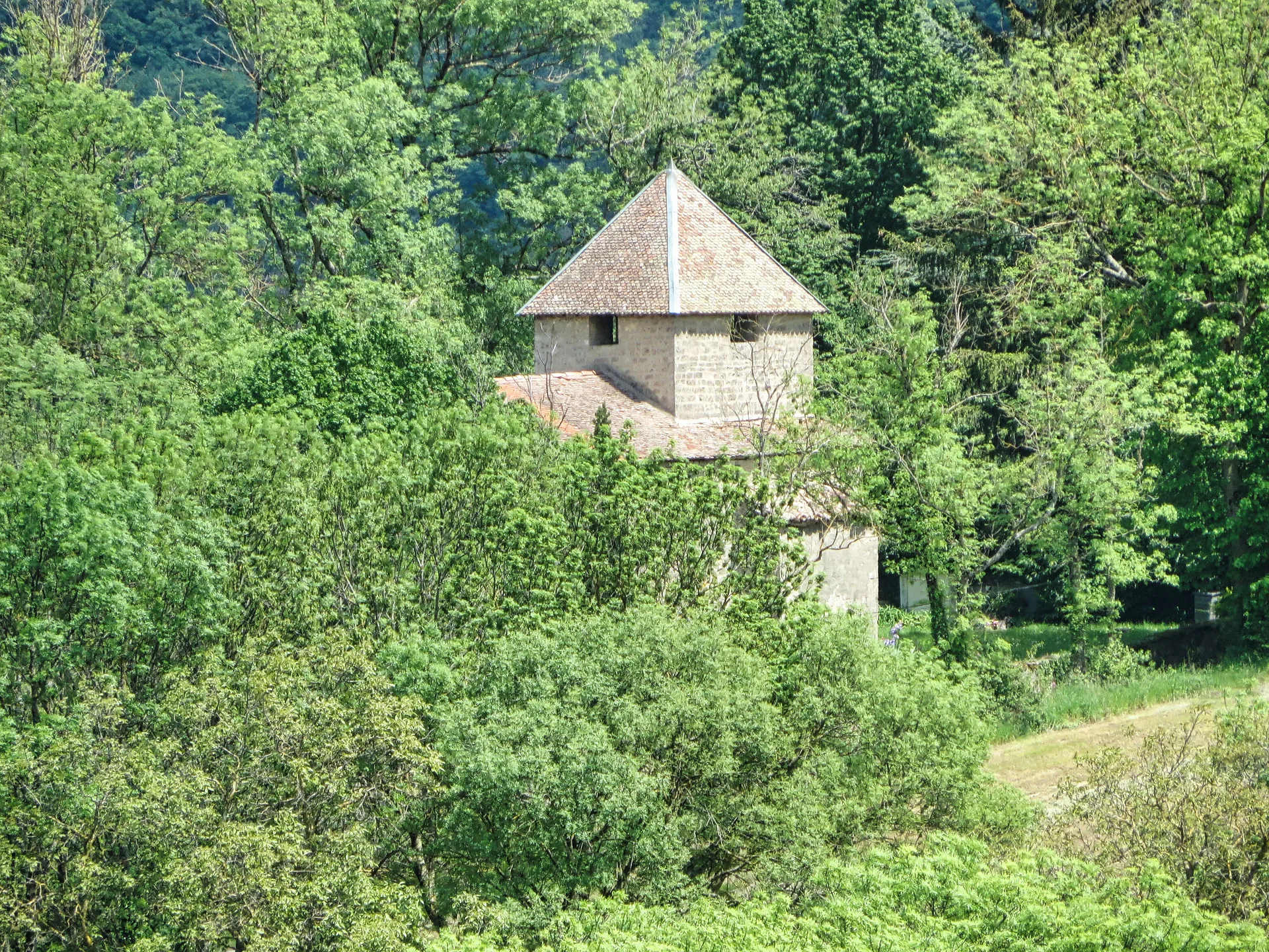 Lac de Notre dame de Commiers à Notre-Dame-de-Commiers — À 2,0 km du lac