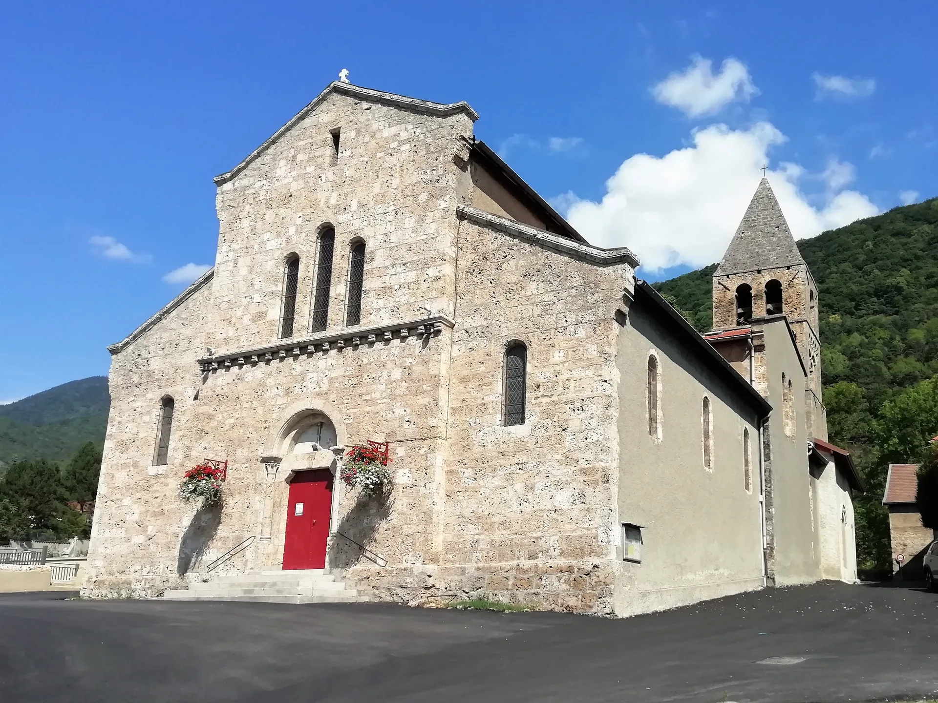Lac de Notre dame de Commiers à Notre-Dame-de-Commiers — À 2,7 km du lac