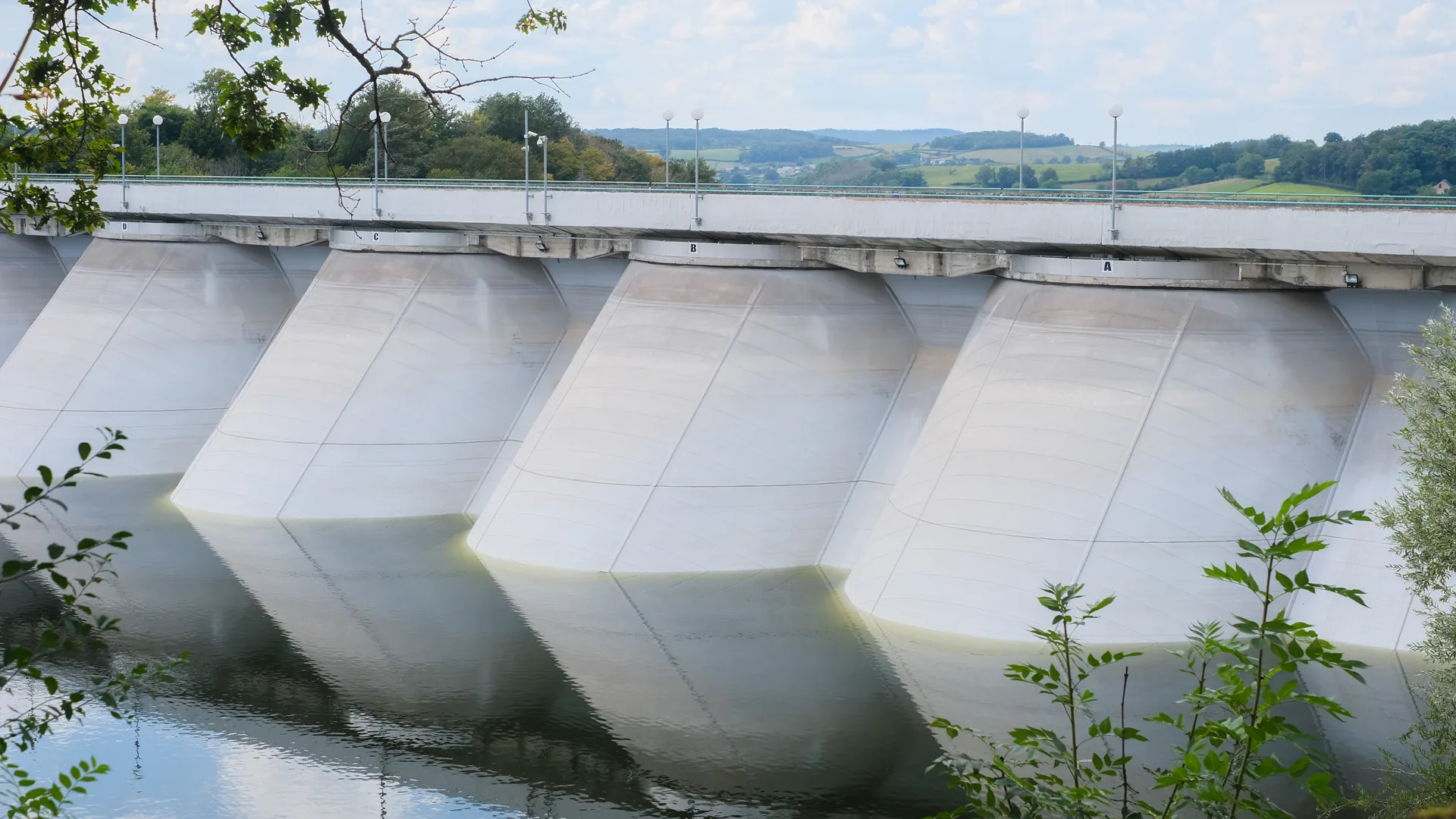 Lac de Pannecière à Chaumard — À 1,9 km du lac