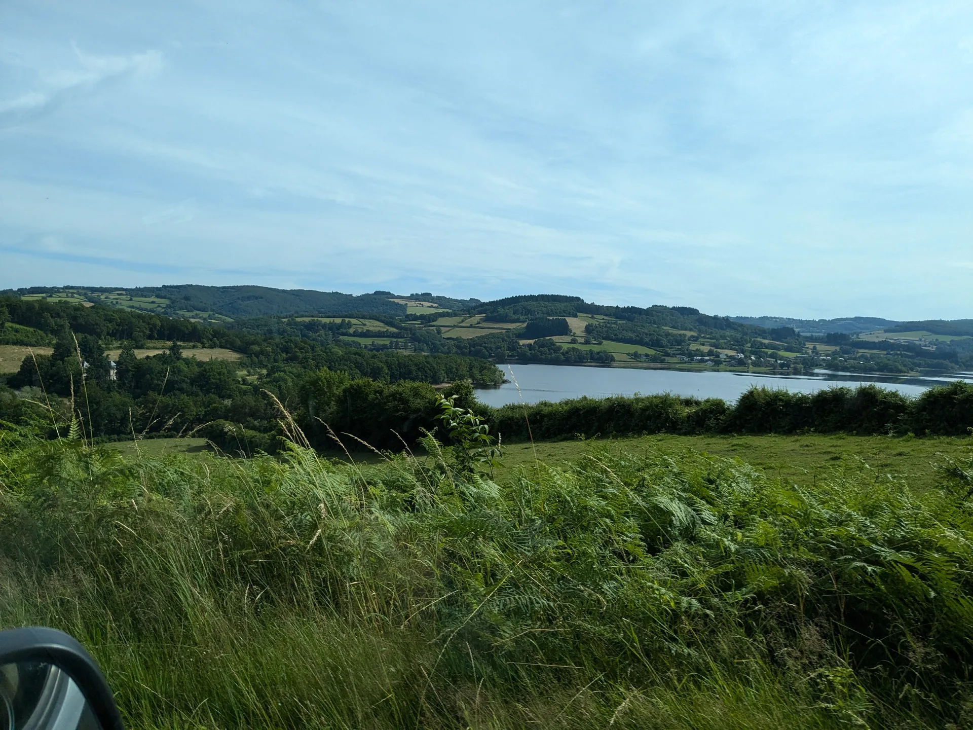 Lac de Pannecière à Chaumard — À 2,1 km du lac