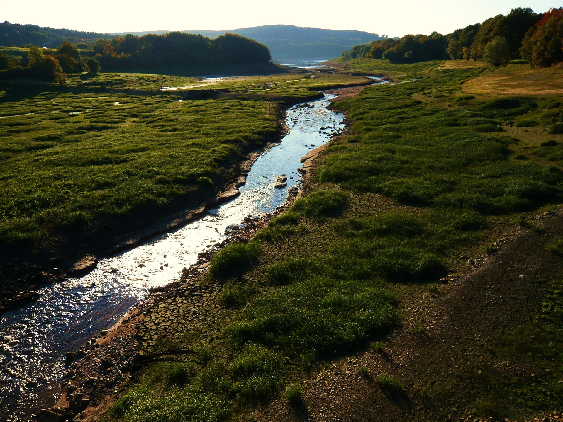 Lac de Pannecière à Chaumard — À 2,8 km du lac