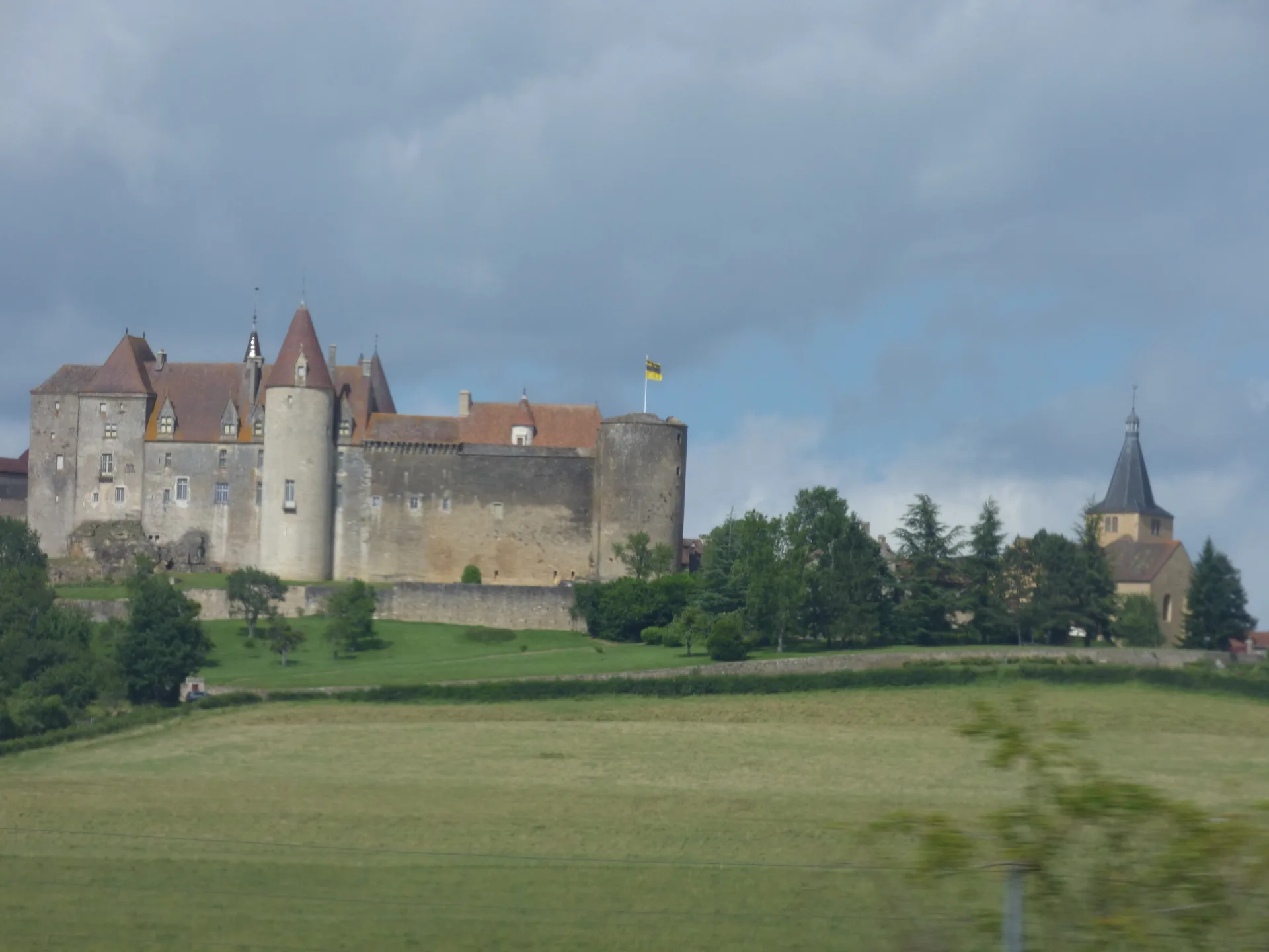 Lac de Panthier à Vandenesse-en-Auxois — À 2,4 km du lac