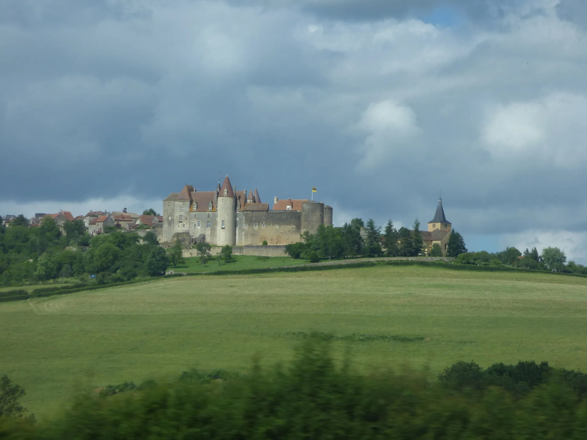 Lac de Panthier à Vandenesse-en-Auxois — À 2,4 km du lac