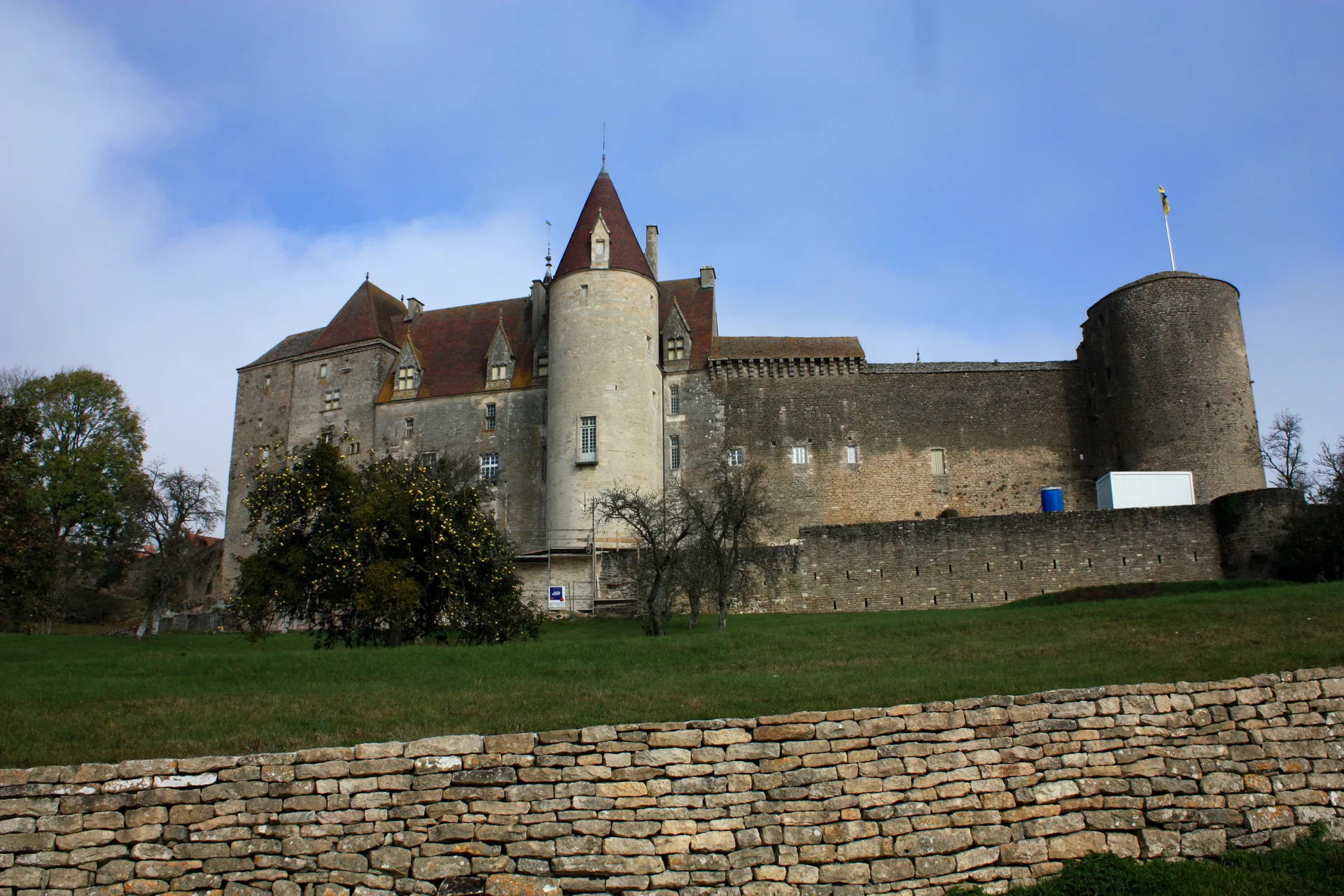 Lac de Panthier à Vandenesse-en-Auxois — À 2,4 km du lac