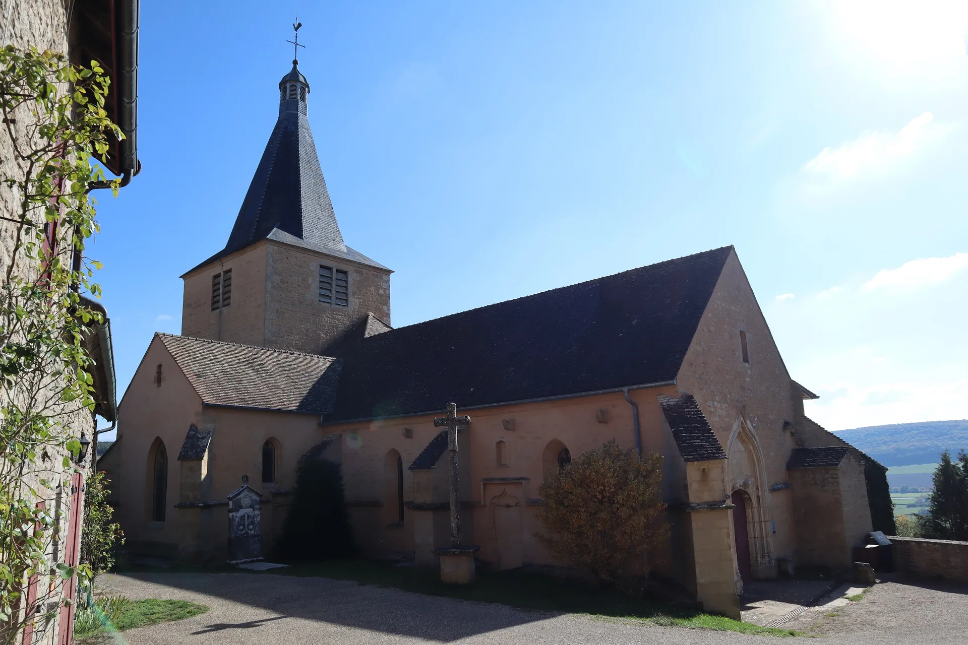 Lac de Panthier à Vandenesse-en-Auxois — À 2,5 km du lac