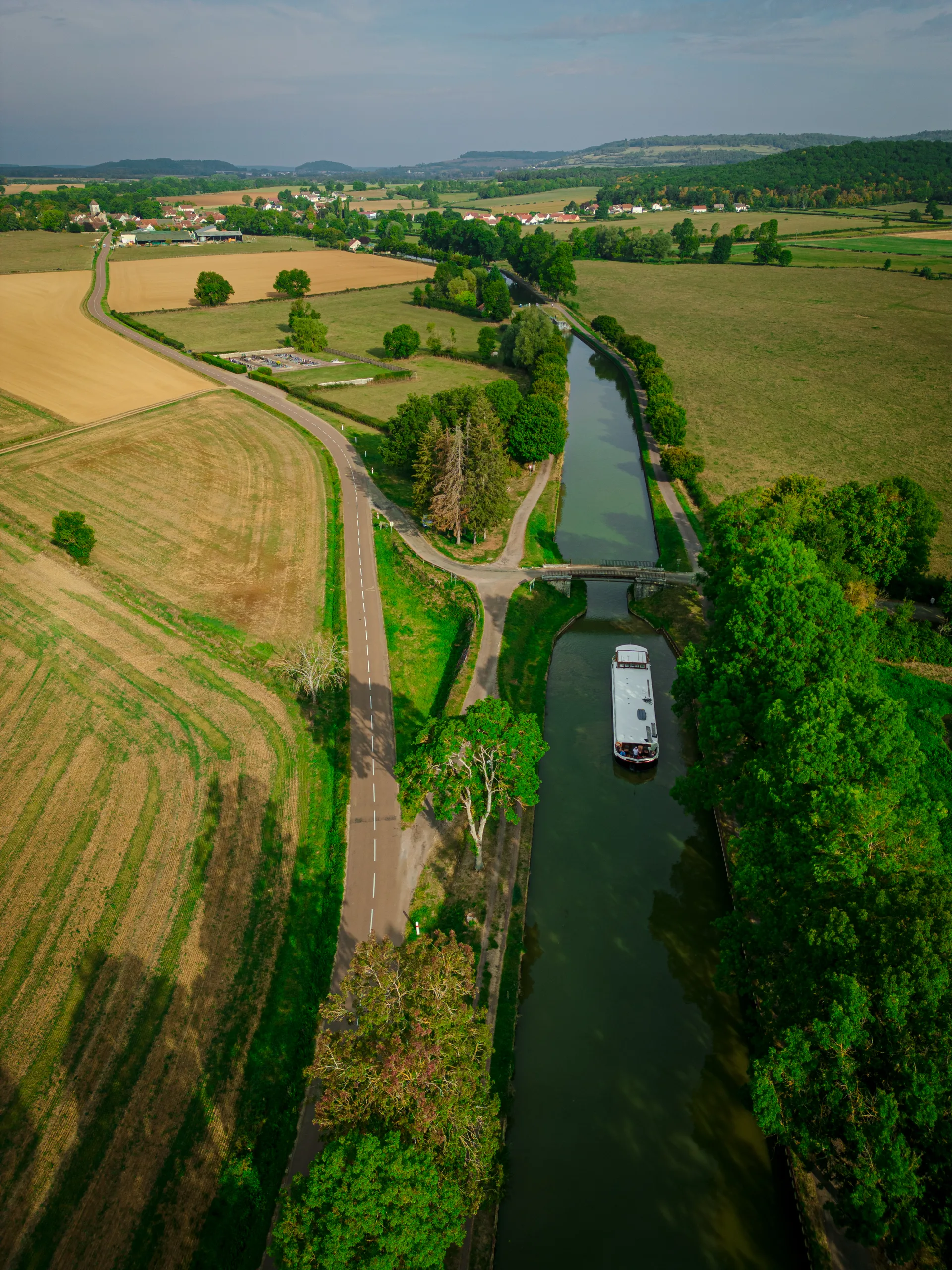 Lac de Panthier à Vandenesse-en-Auxois — À 2,5 km du lac